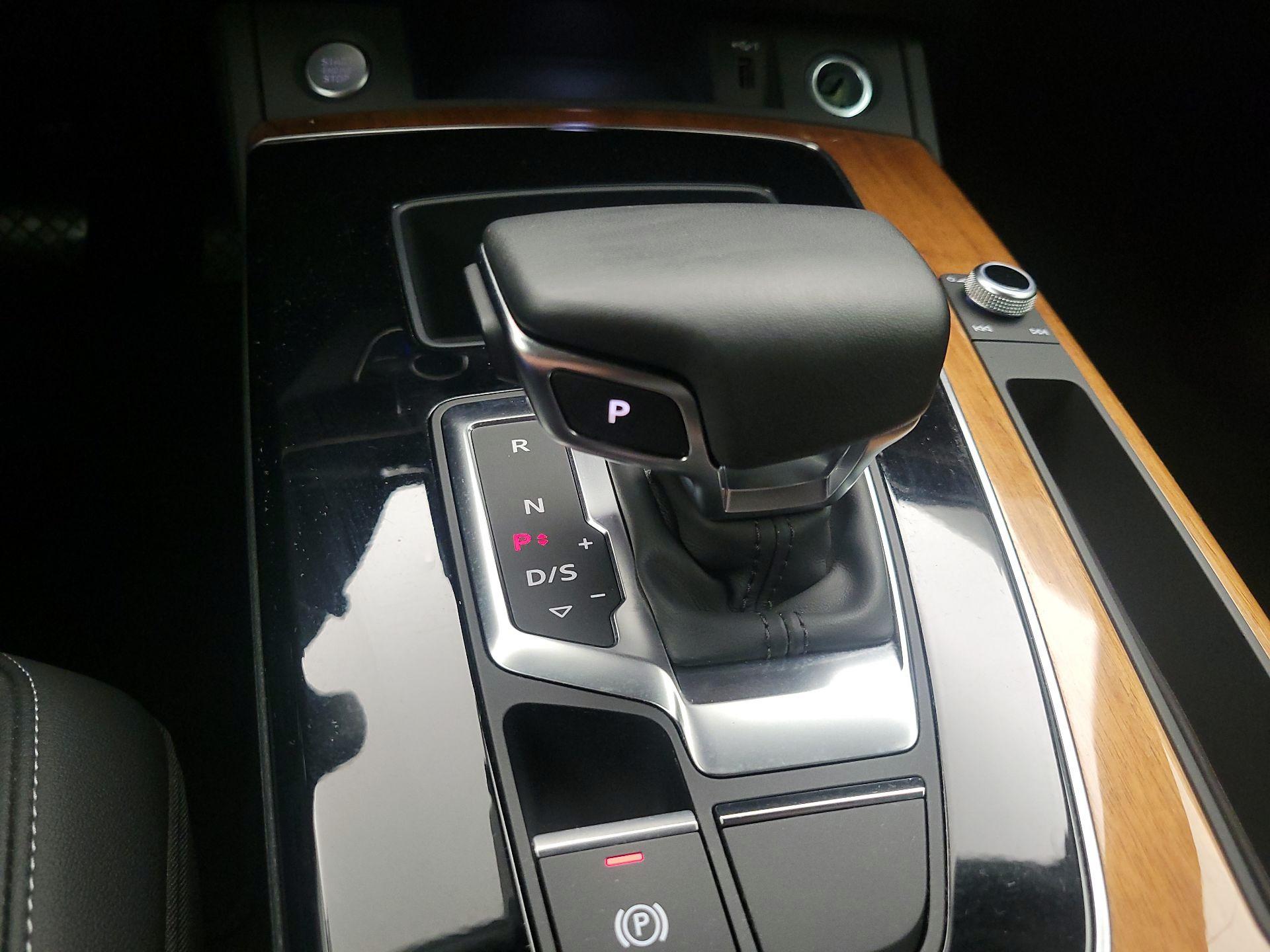 Thumbnail: 2023 Audi Q5 - 17