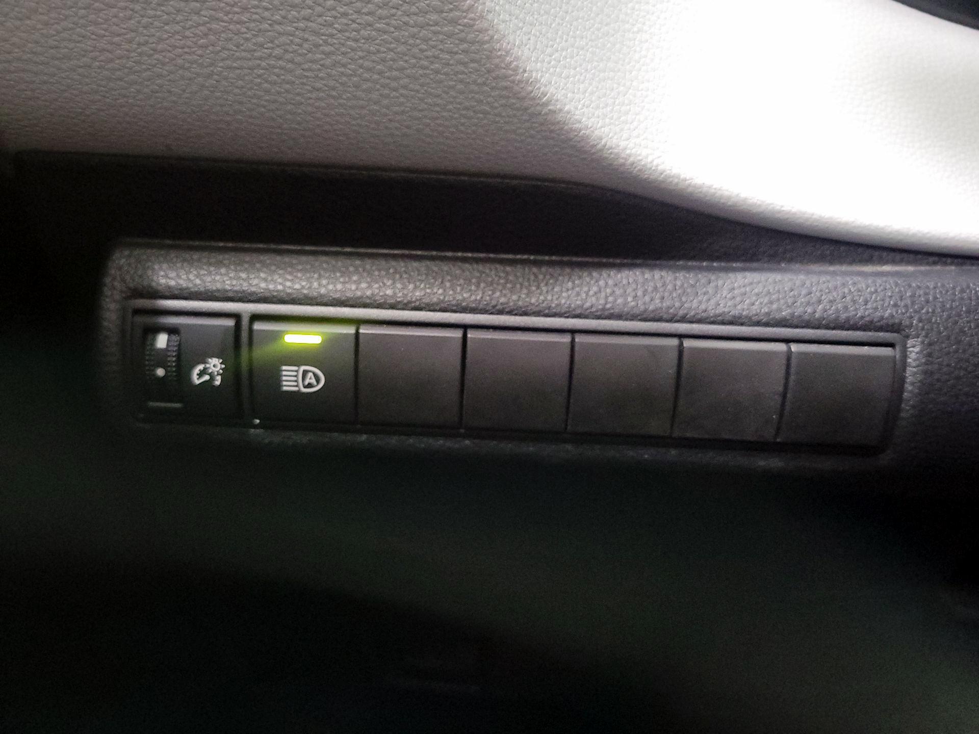 Thumbnail: 2022 Toyota Corolla - 13