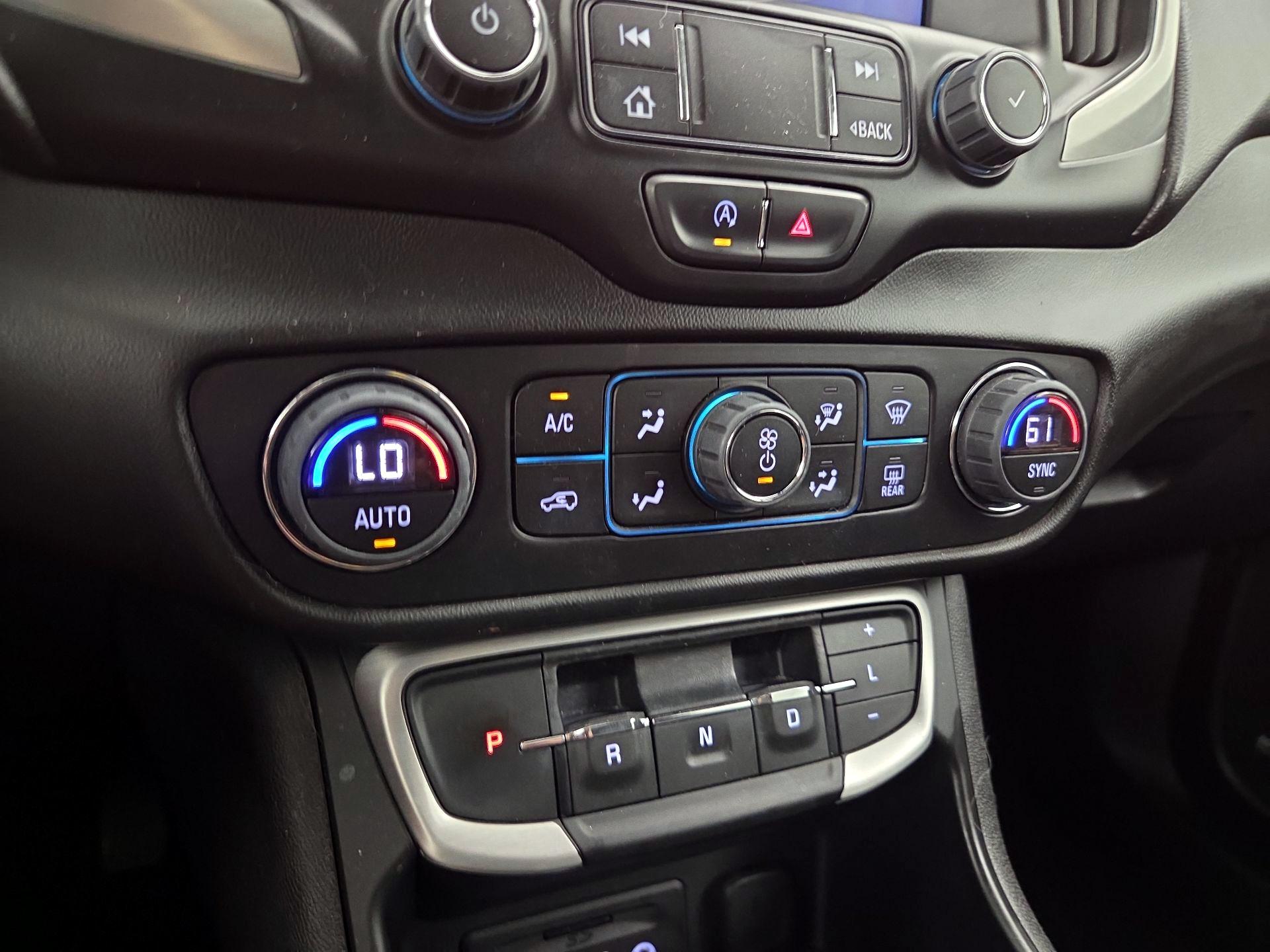 Thumbnail: 2022 GMC Terrain - 17