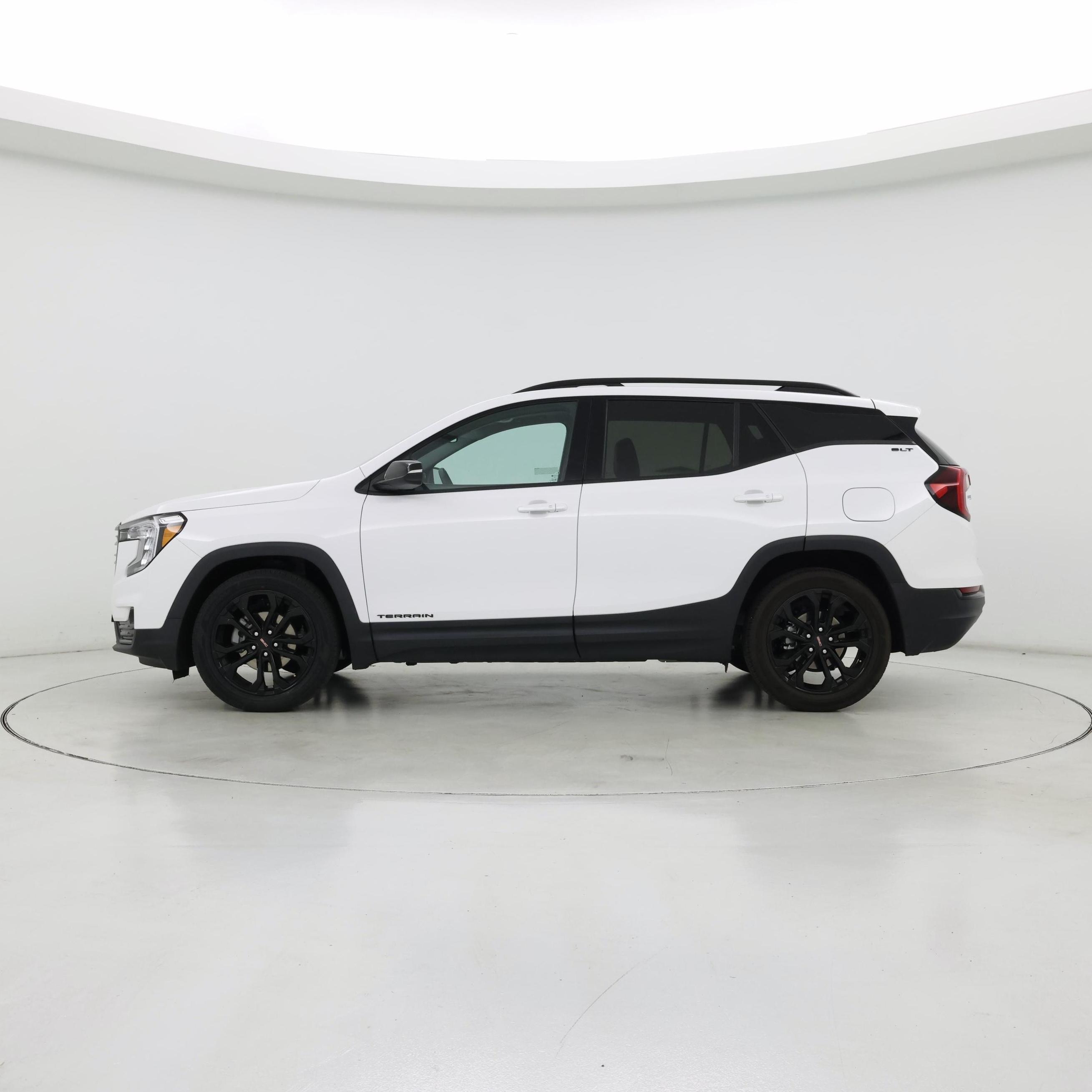 Thumbnail: 2022 GMC Terrain - 3