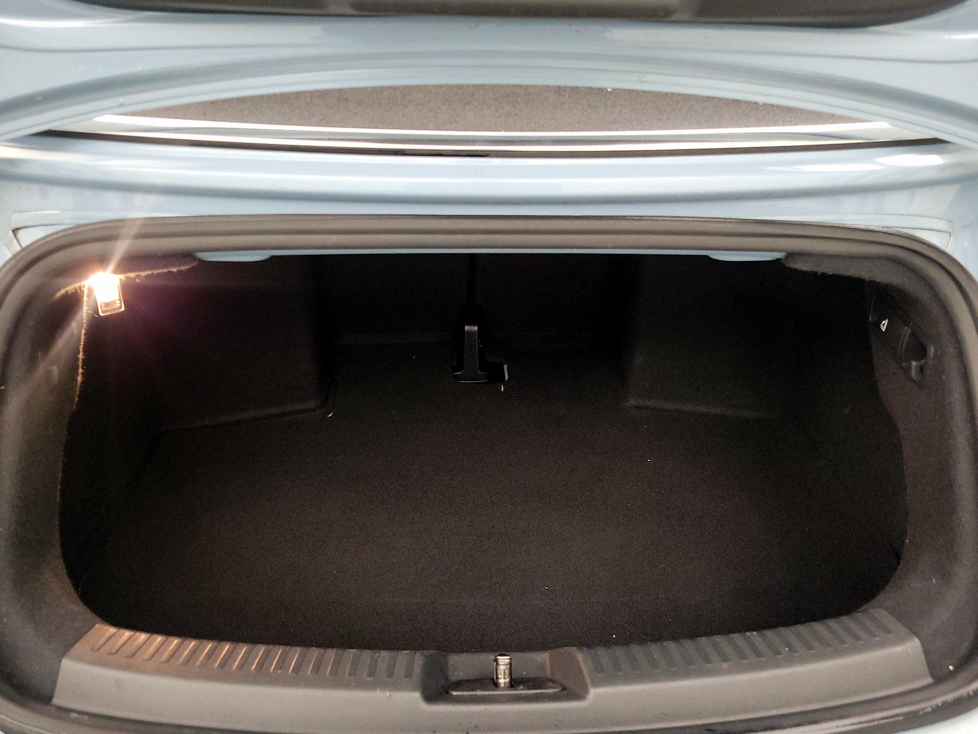 Thumbnail: 2015 Volkswagen Beetle - 19