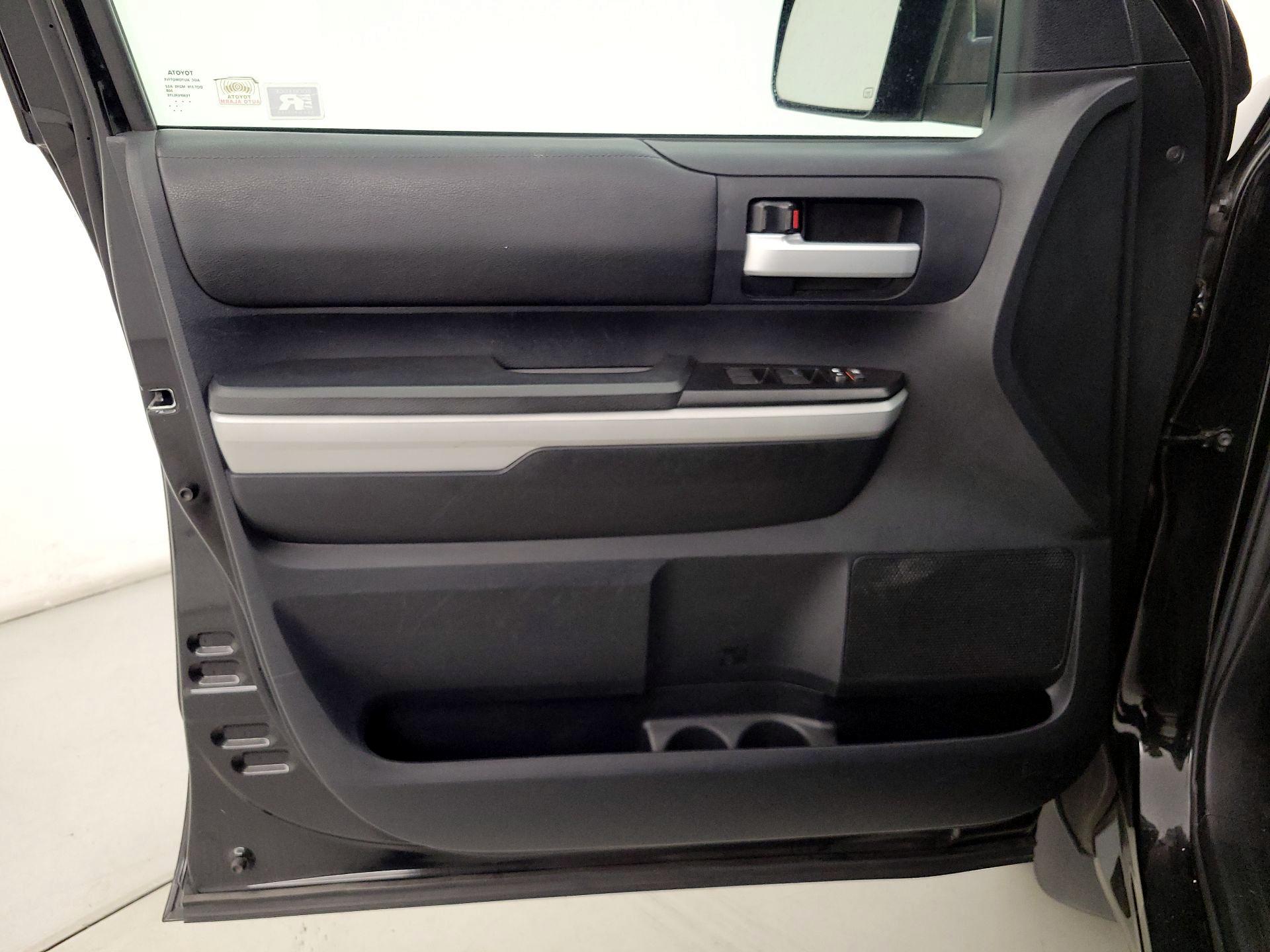 Thumbnail: 2018 Toyota Tundra - 12