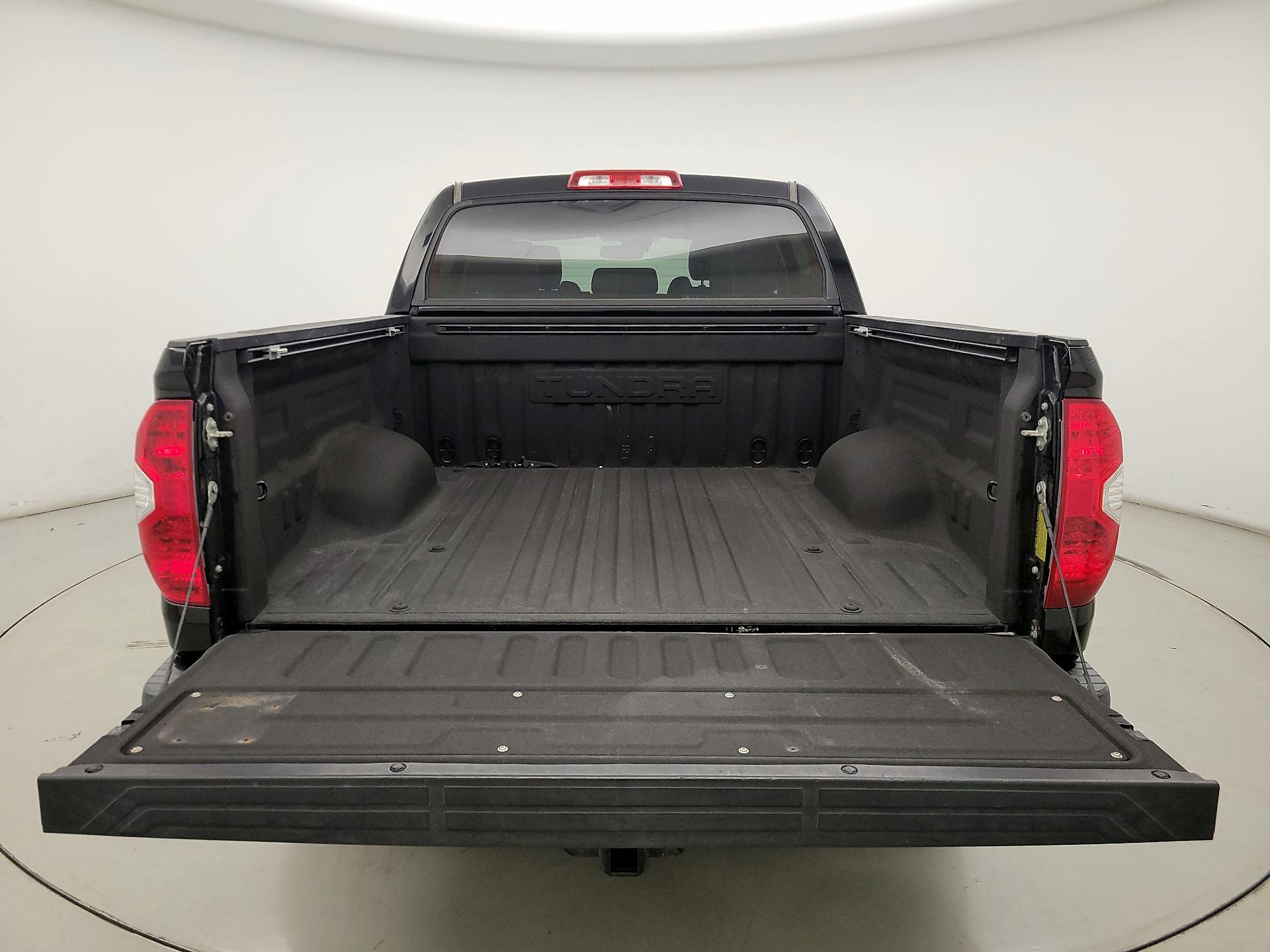 Thumbnail: 2018 Toyota Tundra - 20