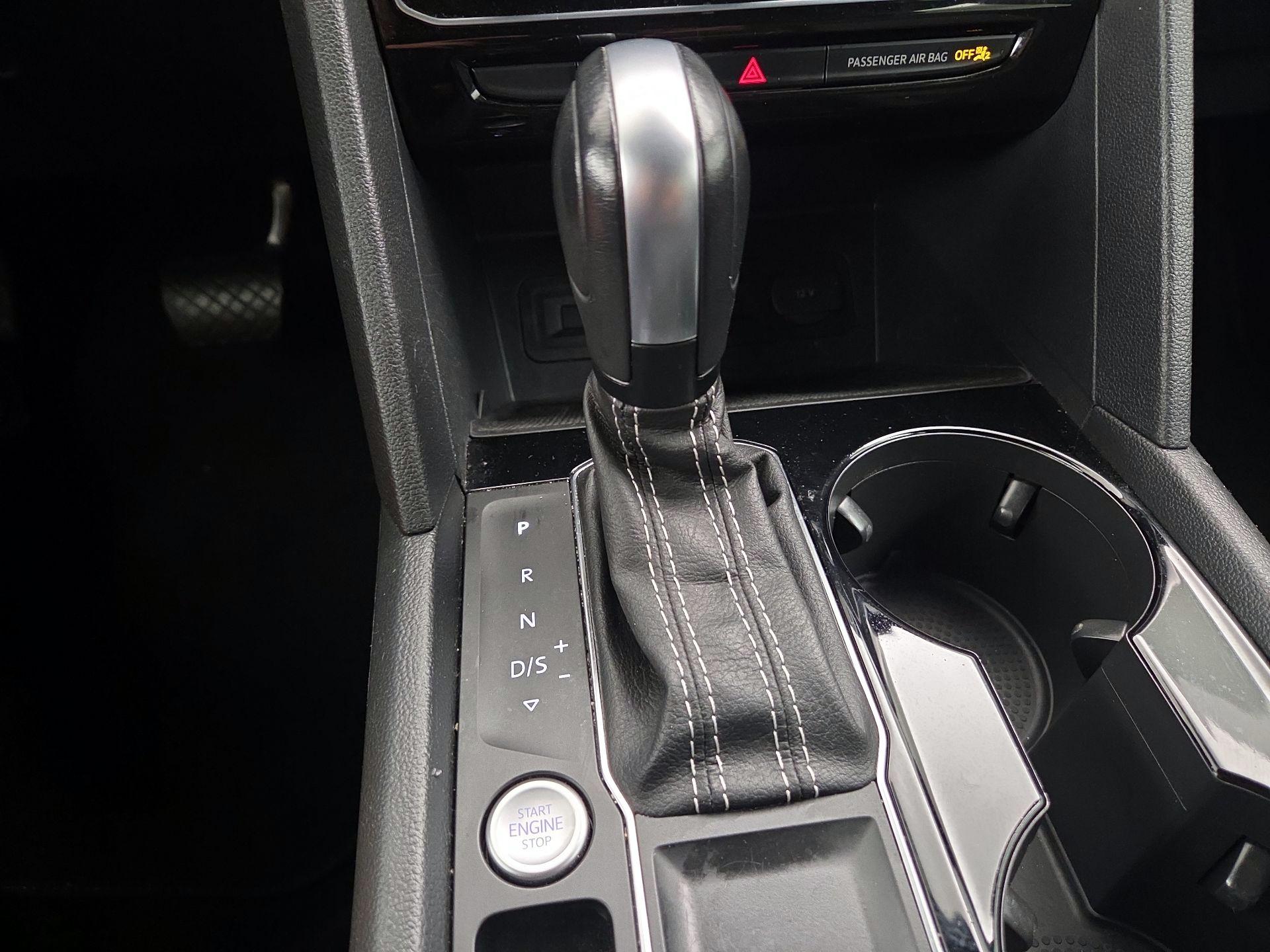 Thumbnail: 2022 Volkswagen Atlas - 17