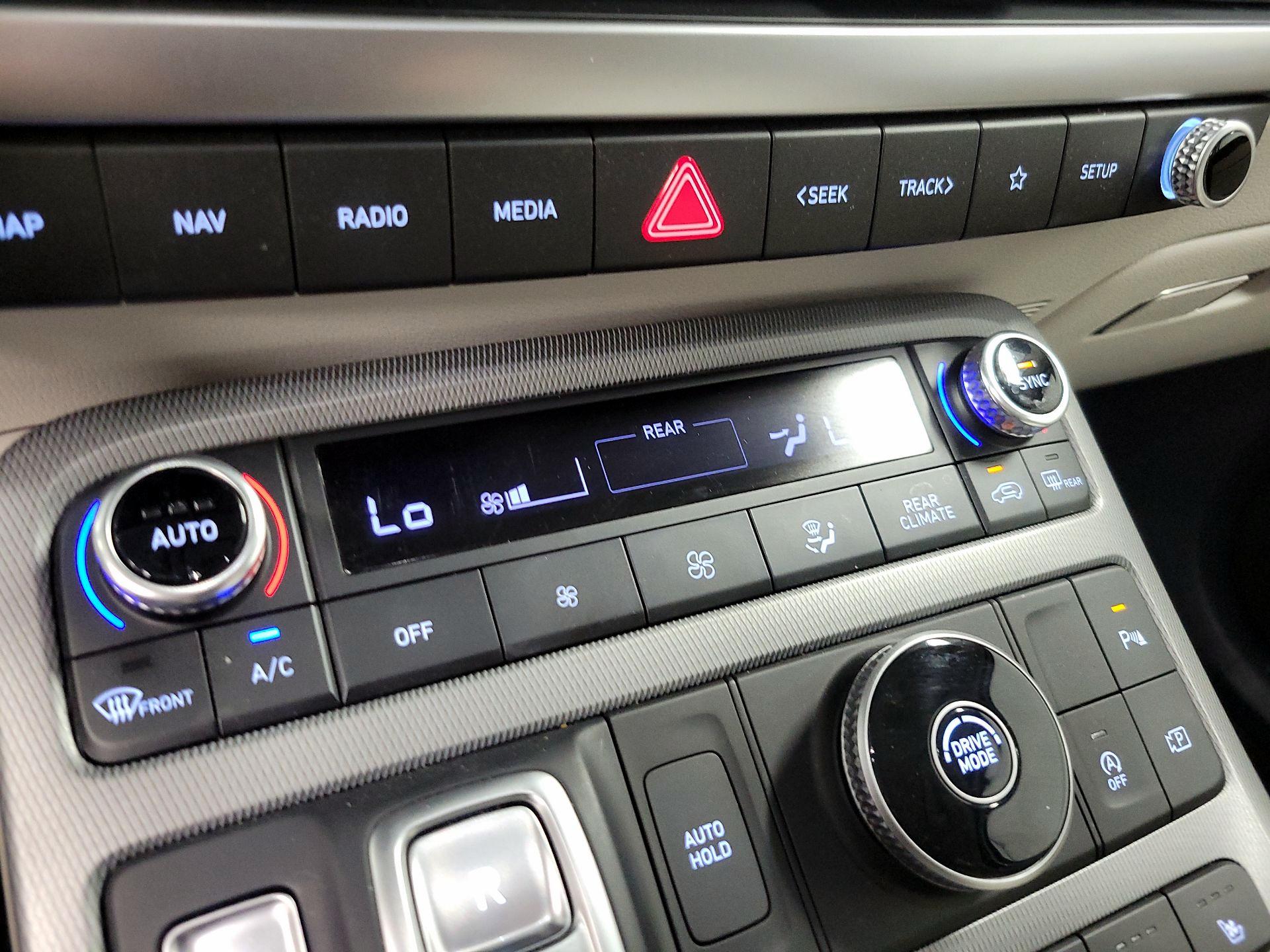 Thumbnail: 2023 Hyundai Palisade - 16