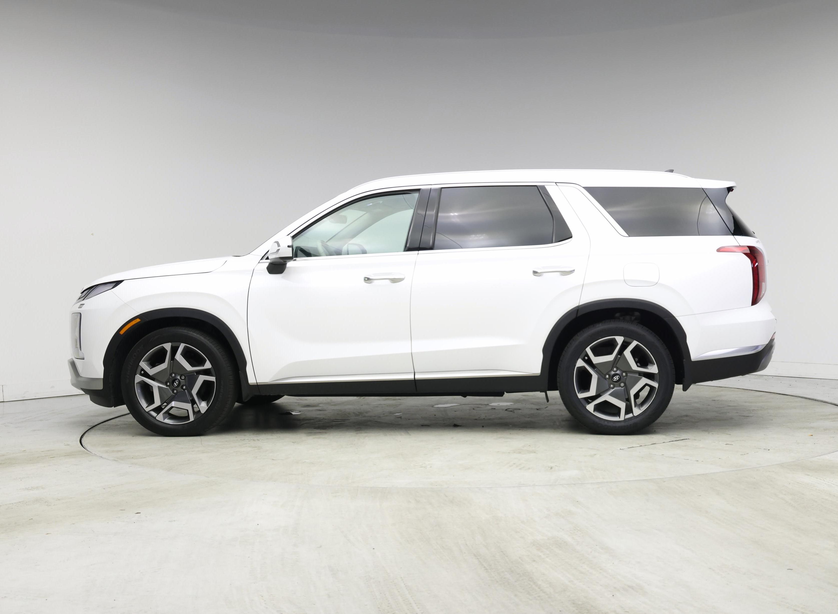 Thumbnail: 2023 Hyundai Palisade - 3