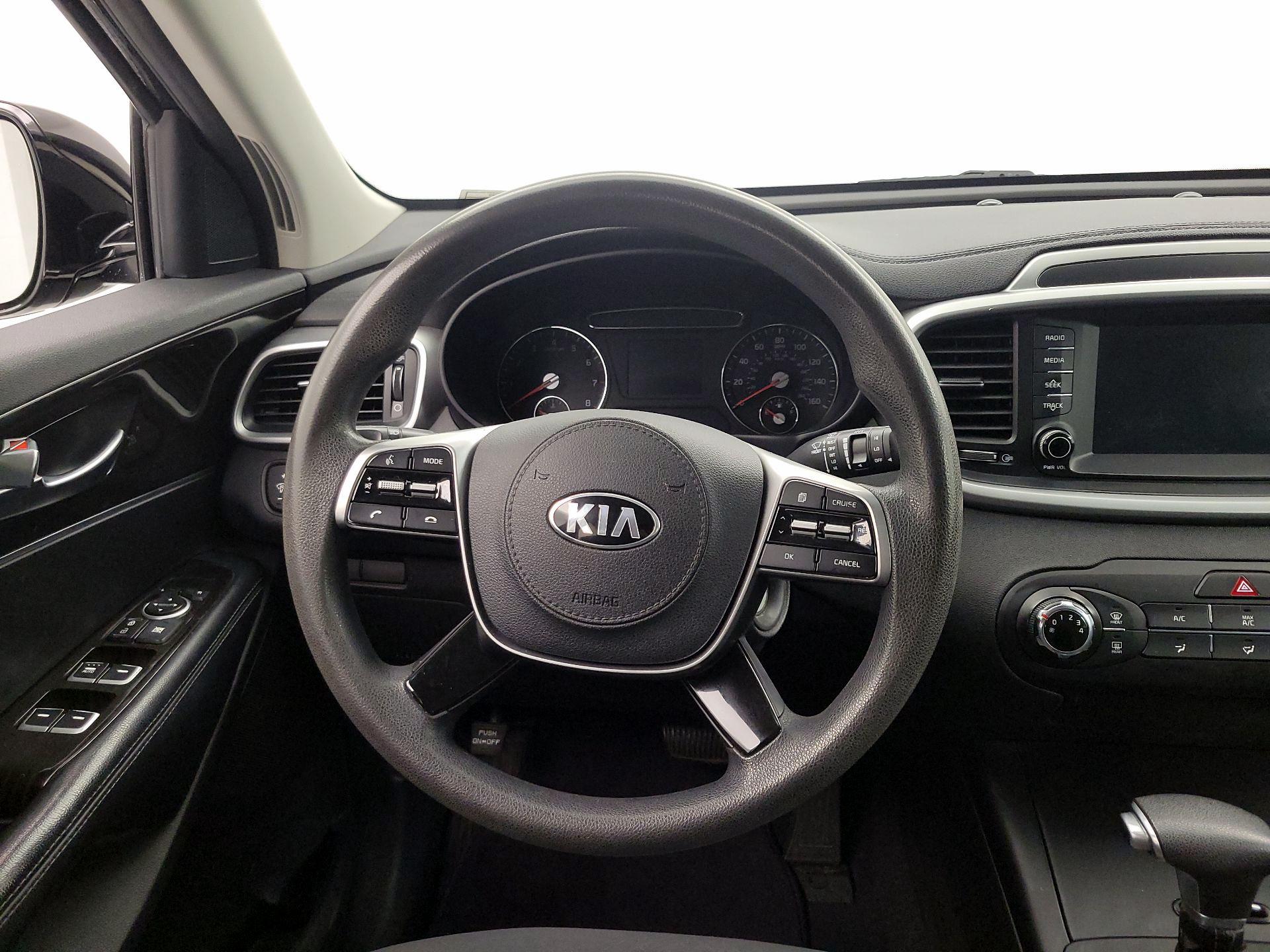 Thumbnail: 2019 Kia Sorento - 10