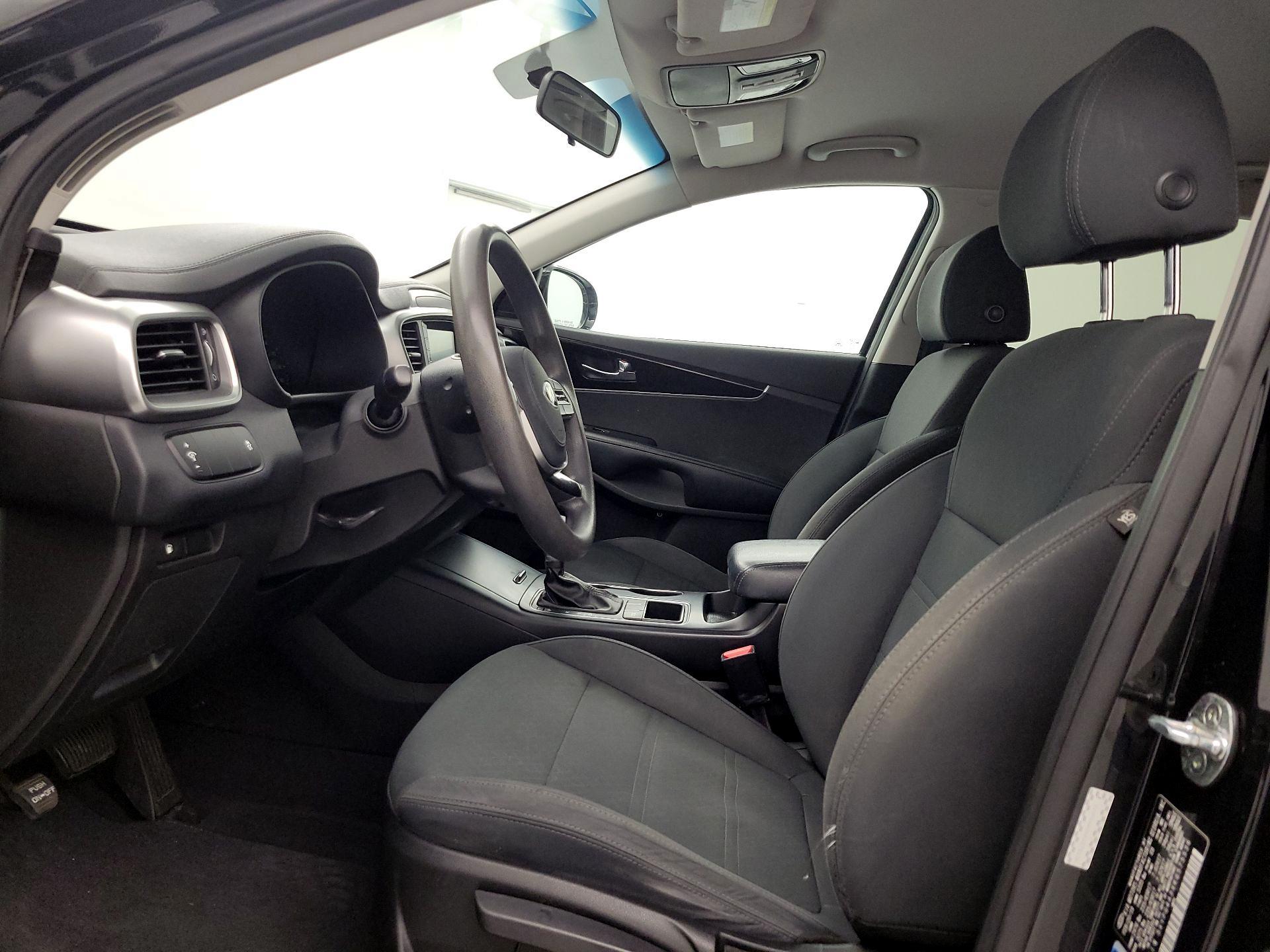 Thumbnail: 2019 Kia Sorento - 11