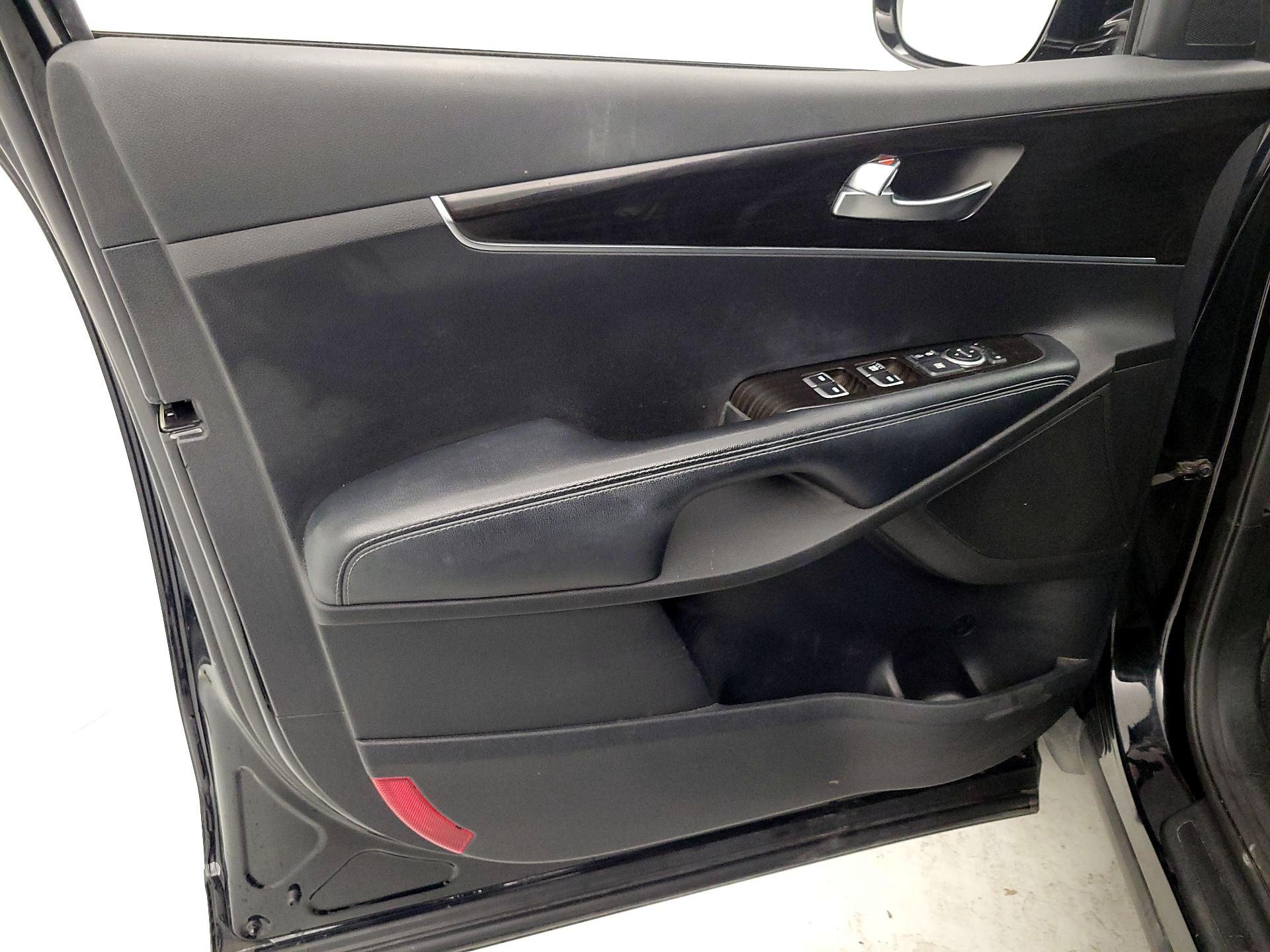 Thumbnail: 2019 Kia Sorento - 12