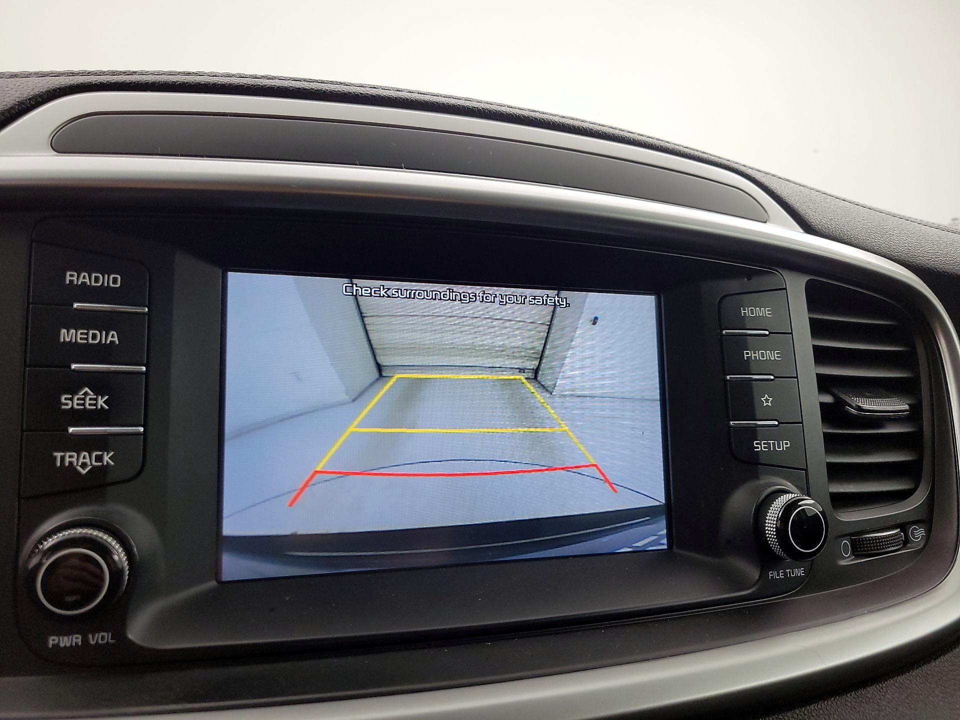 Thumbnail: 2019 Kia Sorento - 14