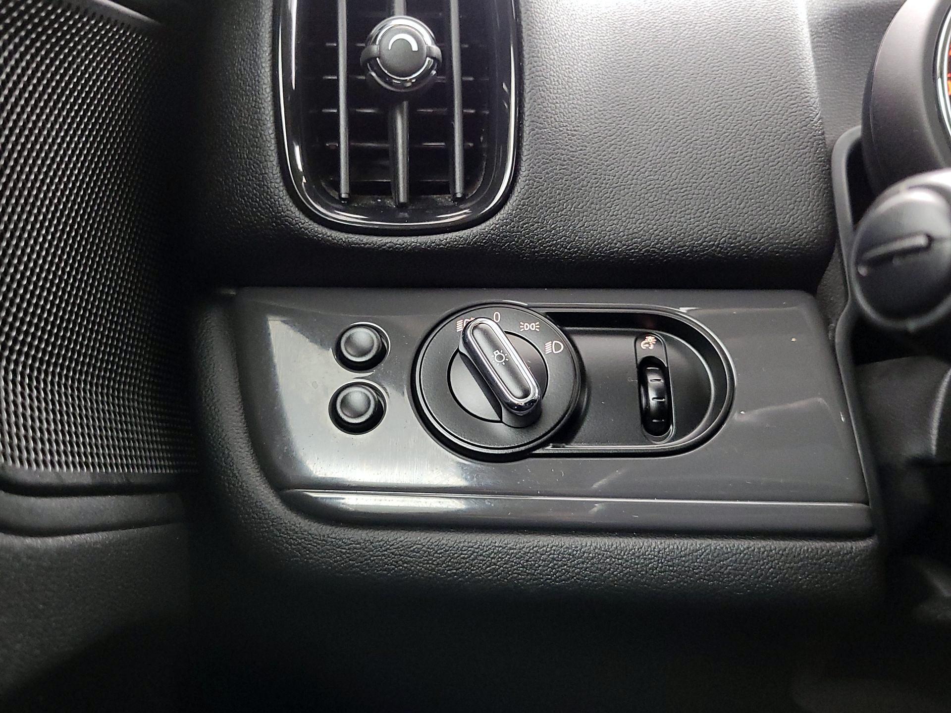 Thumbnail: 2020 MINI Cooper Countryman - 13