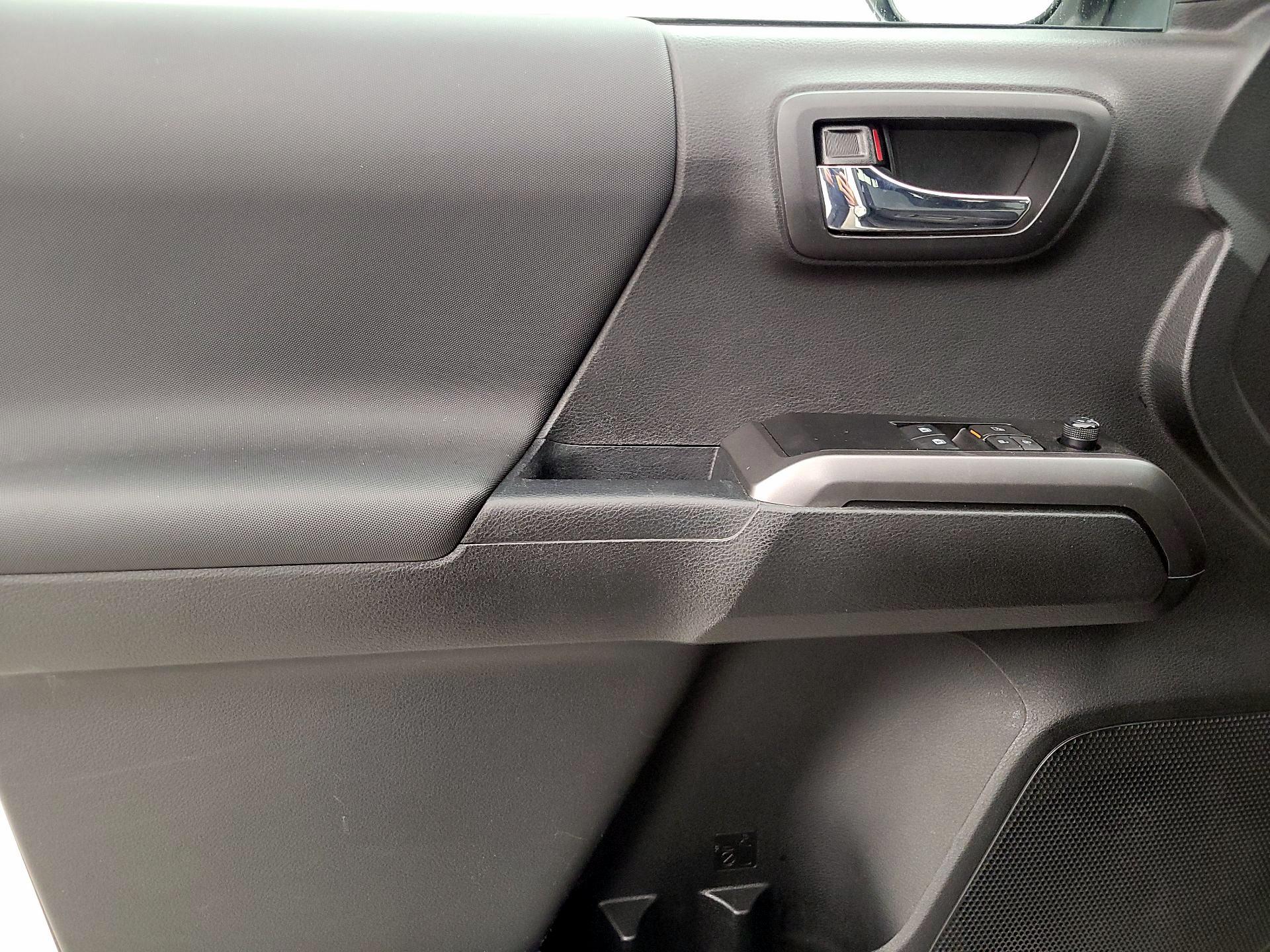 Thumbnail: 2023 Toyota Tacoma - 12