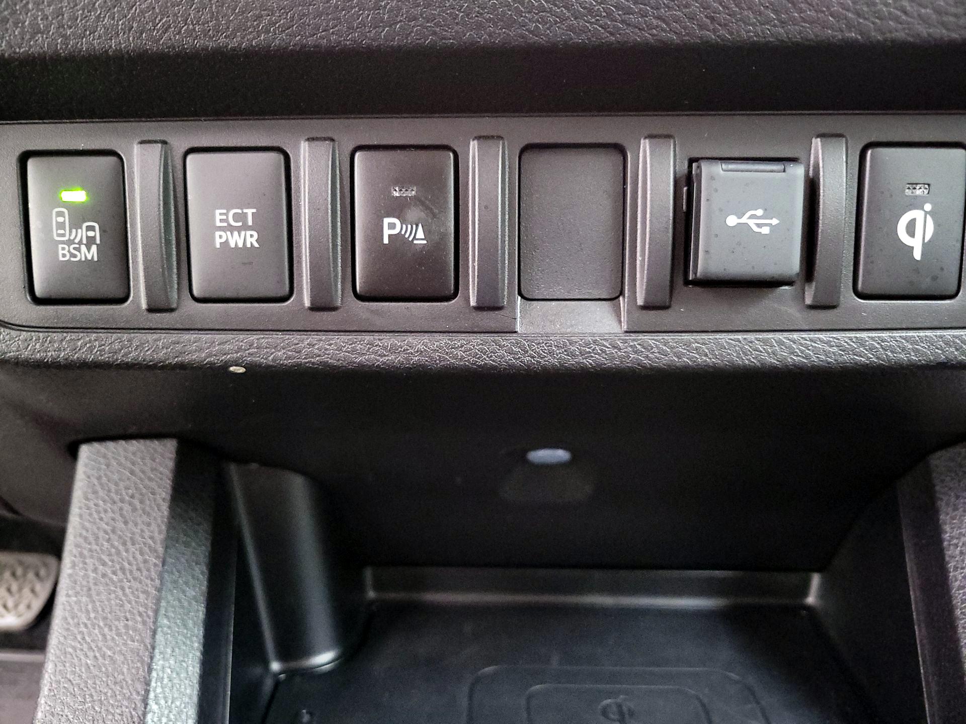 Thumbnail: 2023 Toyota Tacoma - 18