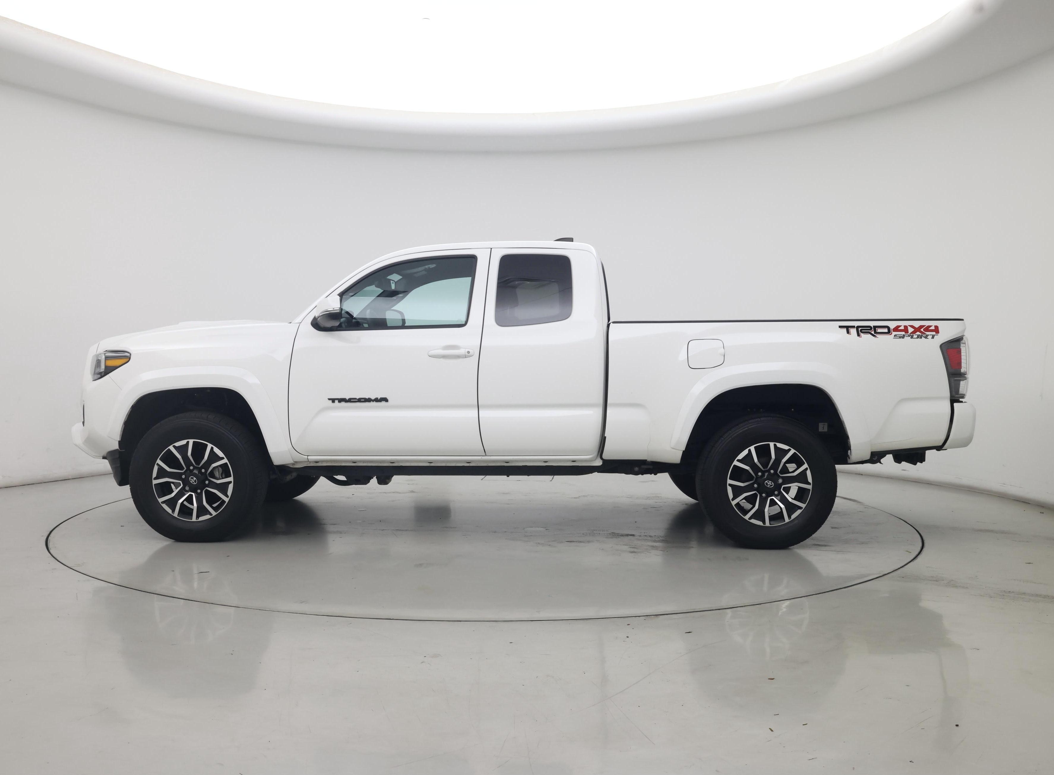 Thumbnail: 2023 Toyota Tacoma - 3