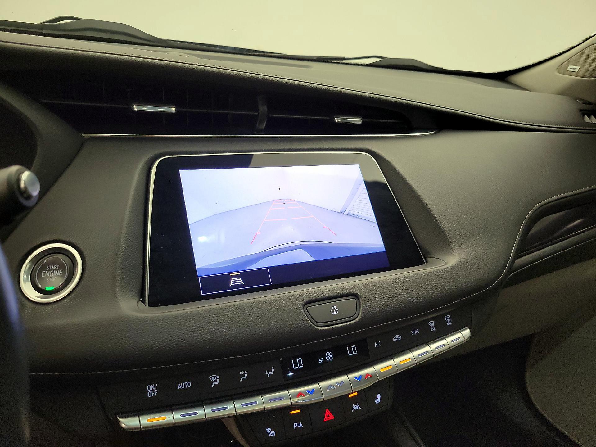 Thumbnail: 2022 Cadillac XT4 - 14