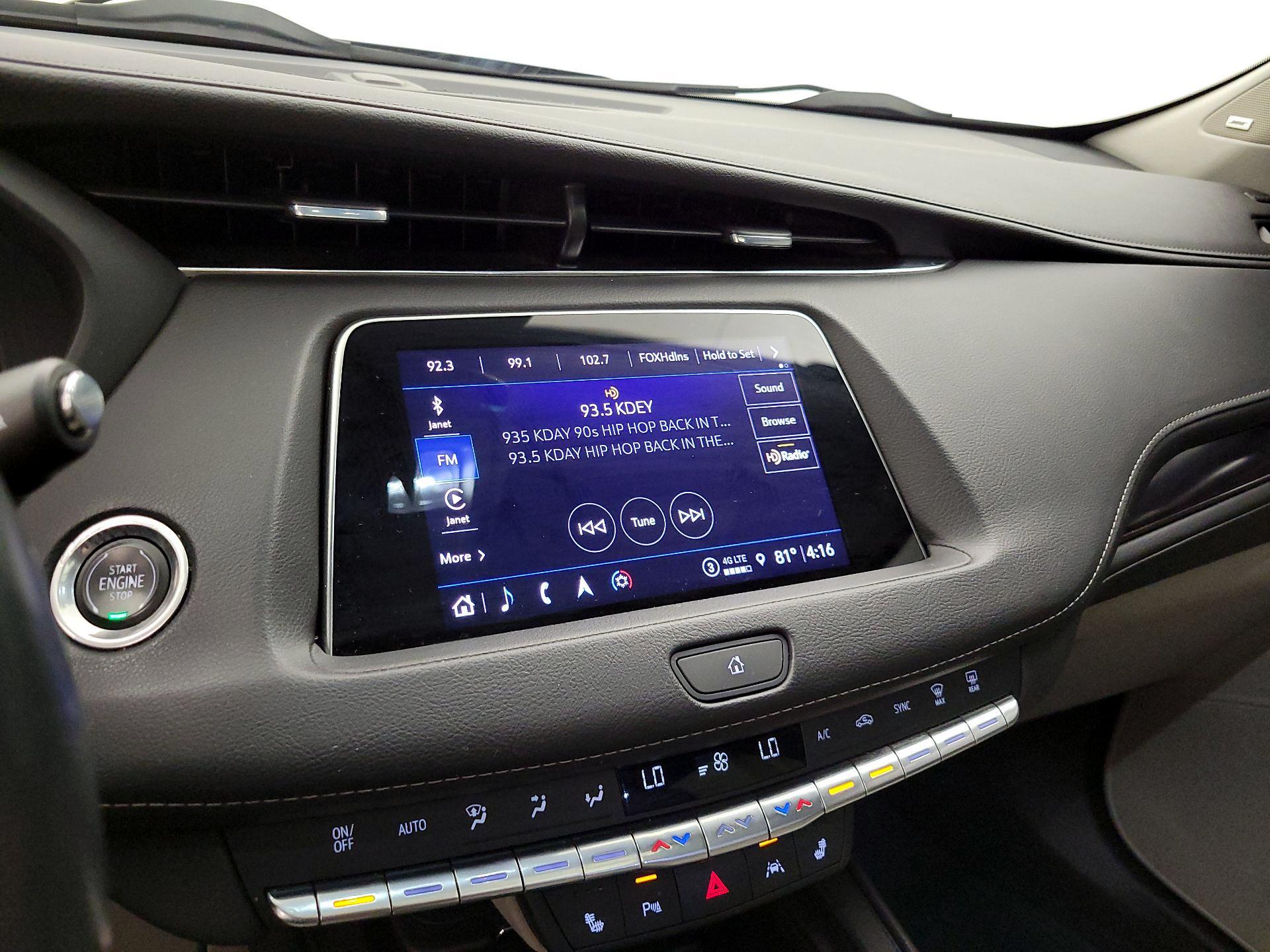 Thumbnail: 2022 Cadillac XT4 - 15