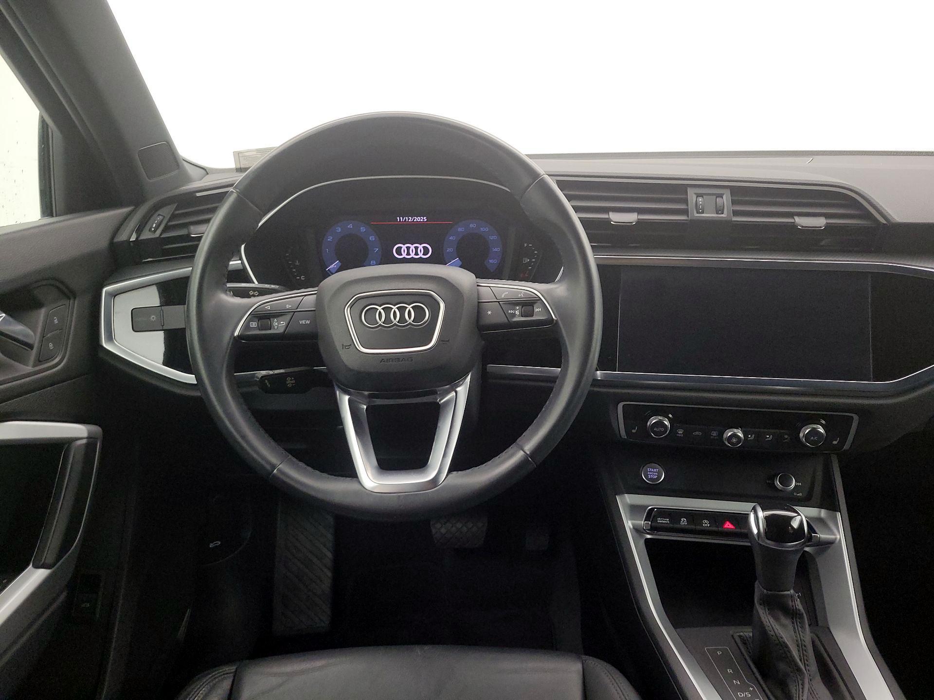 Thumbnail: 2020 Audi Q3 - 10