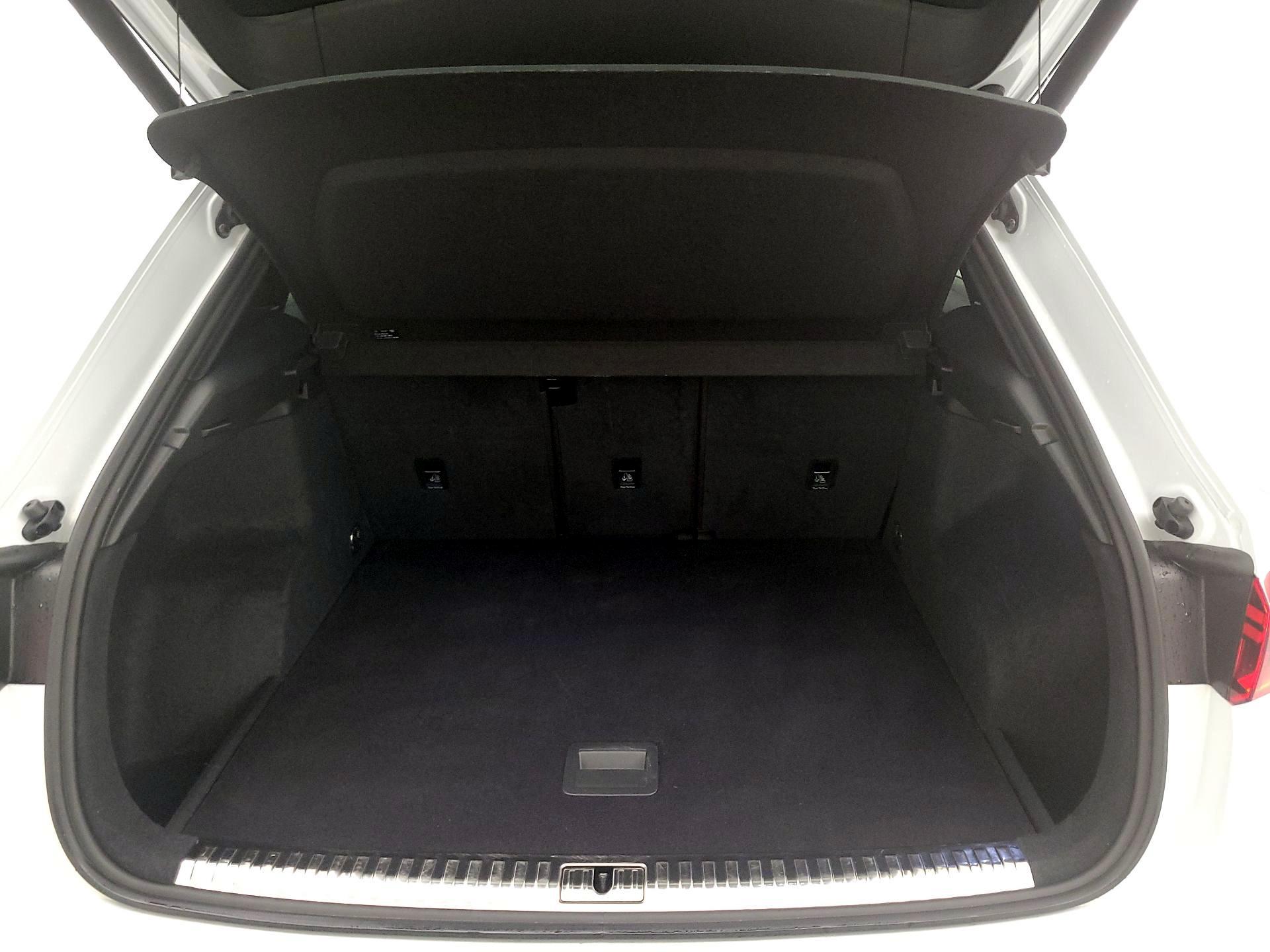 Thumbnail: 2020 Audi Q3 - 19