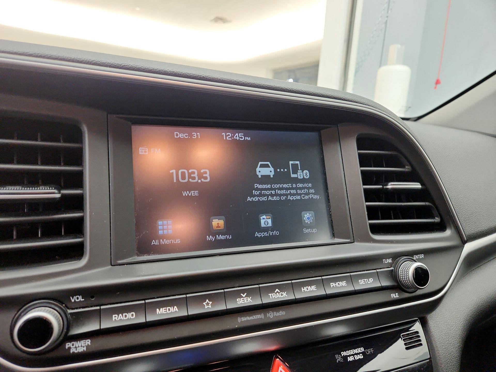 Thumbnail: 2020 Hyundai Elantra - 15