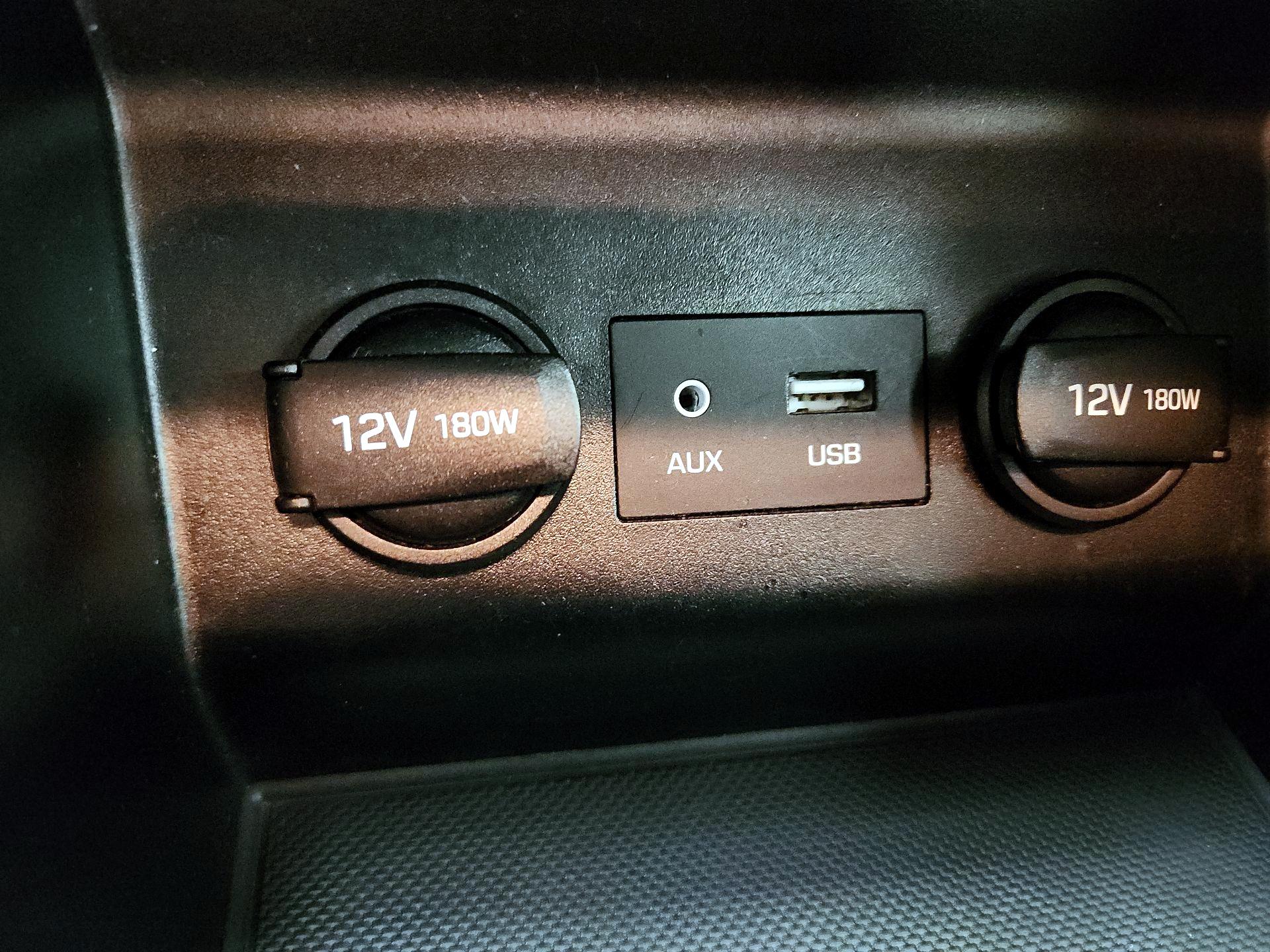 Thumbnail: 2020 Hyundai Elantra - 18