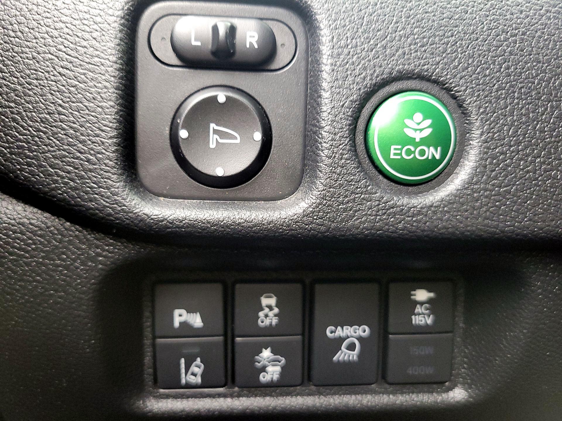 Thumbnail: 2017 Honda Ridgeline - 13