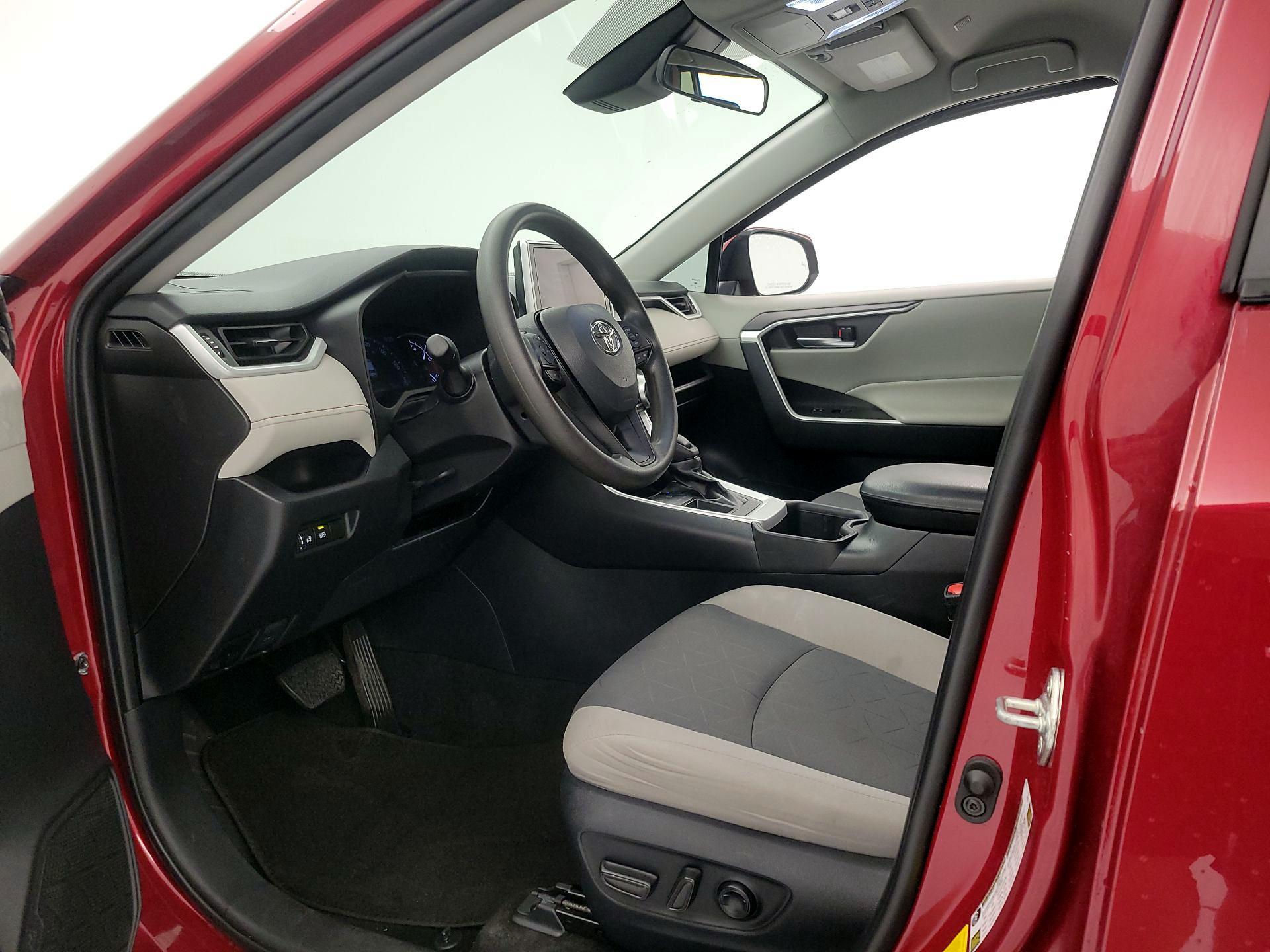 Thumbnail: 2024 Toyota RAV4 - 11