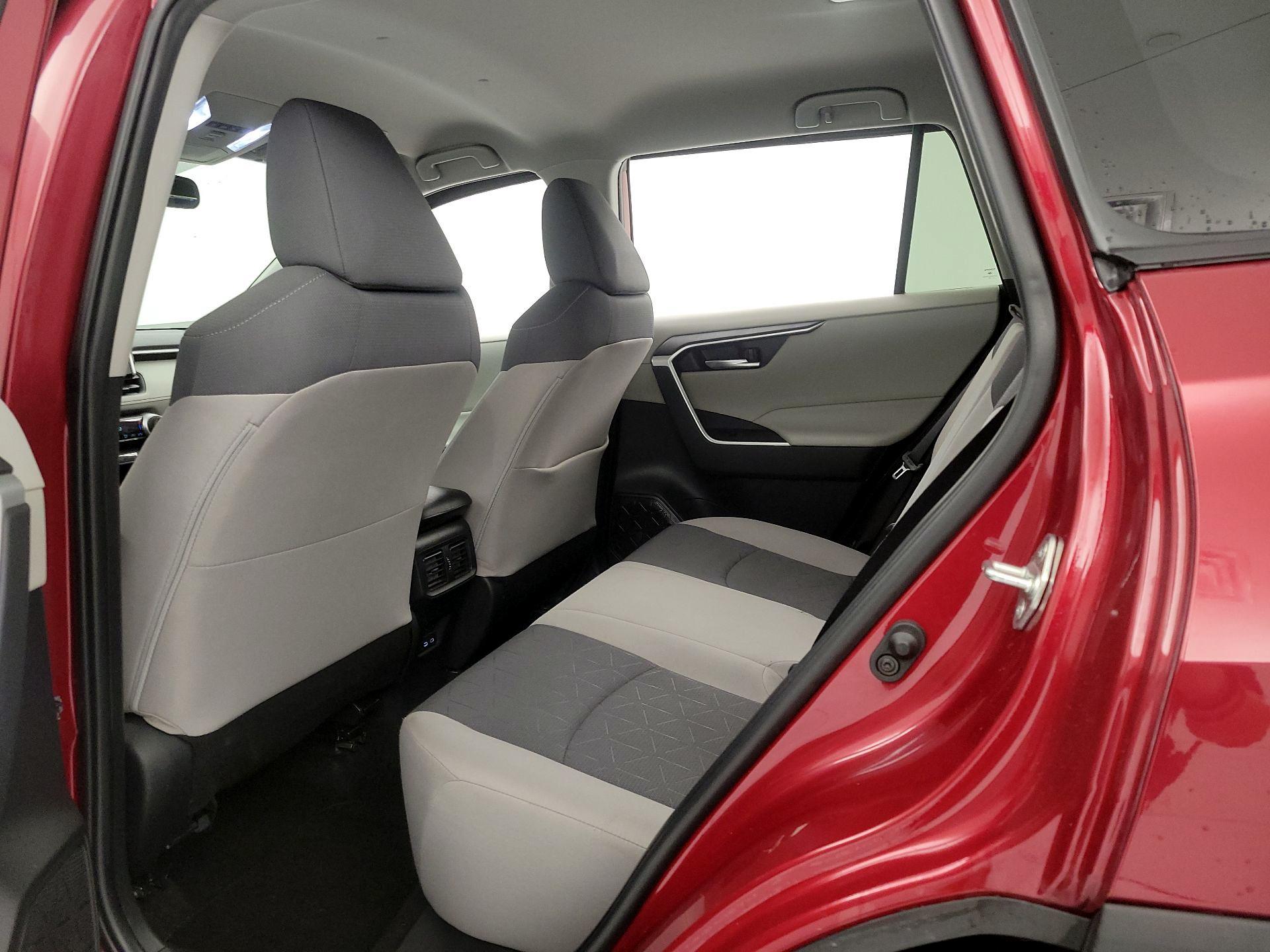 Thumbnail: 2024 Toyota RAV4 - 19