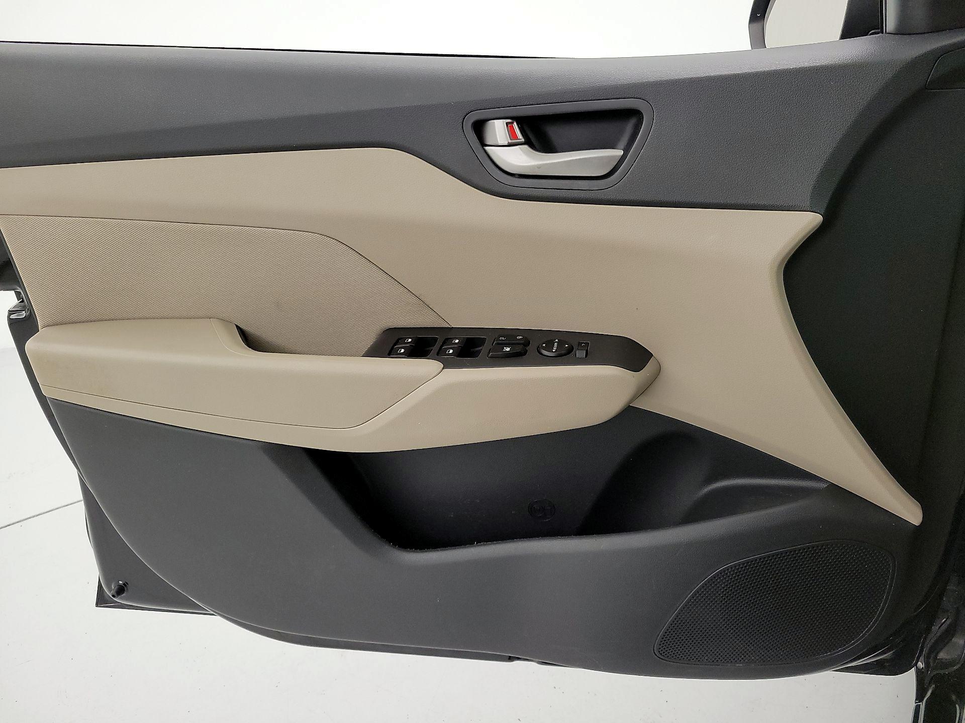 Thumbnail: 2021 Hyundai Accent - 12