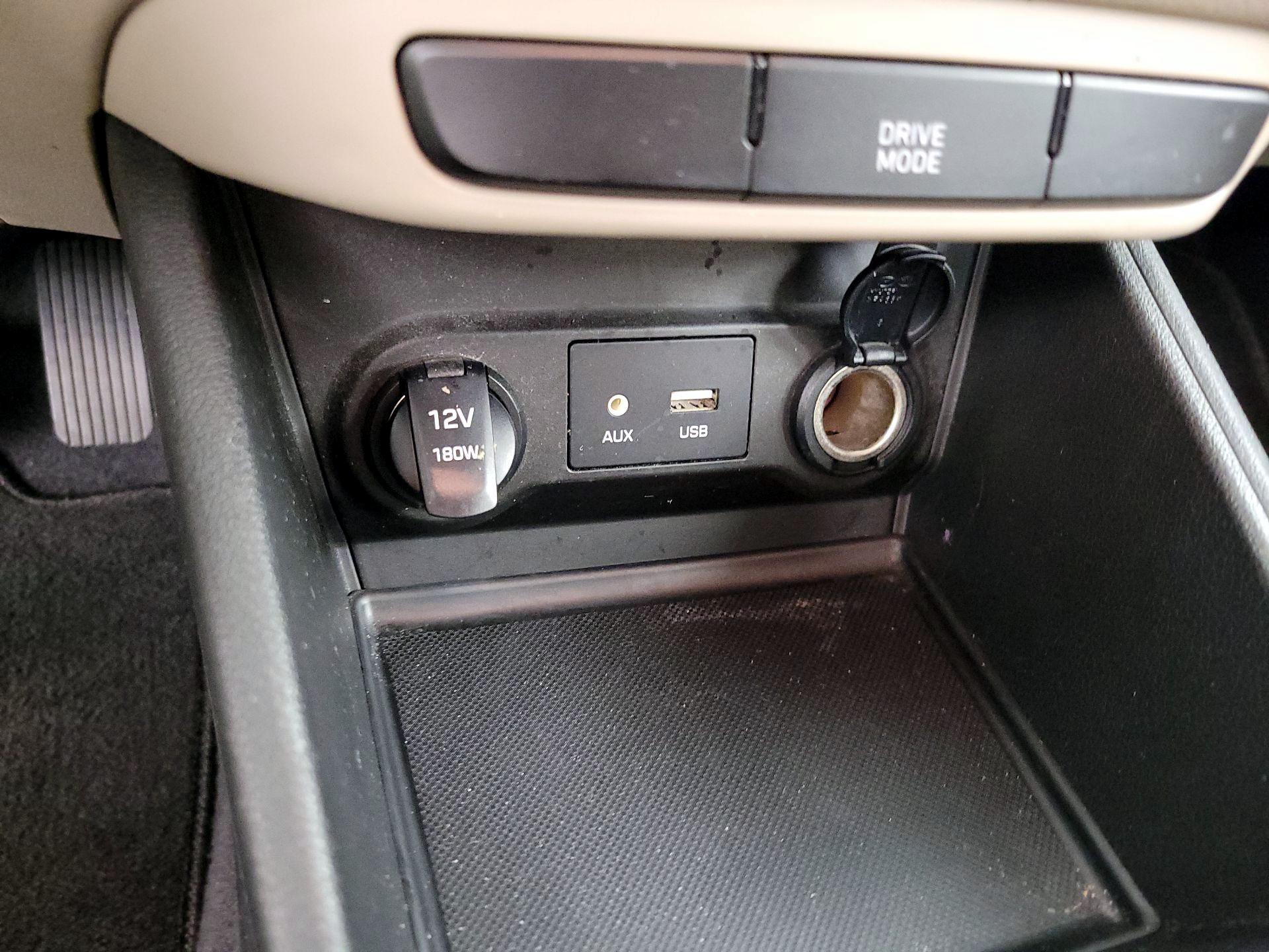 Thumbnail: 2021 Hyundai Accent - 18