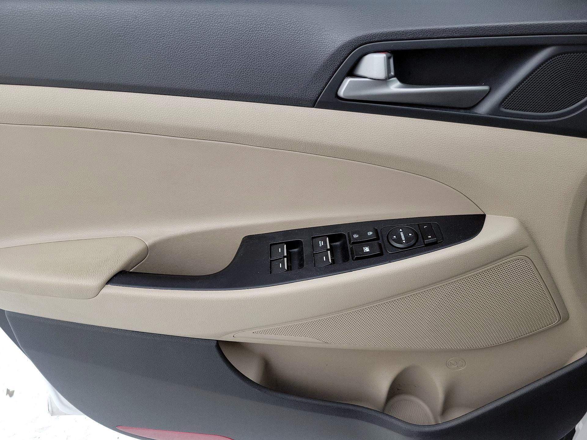 Thumbnail: 2018 Hyundai Tucson - 12