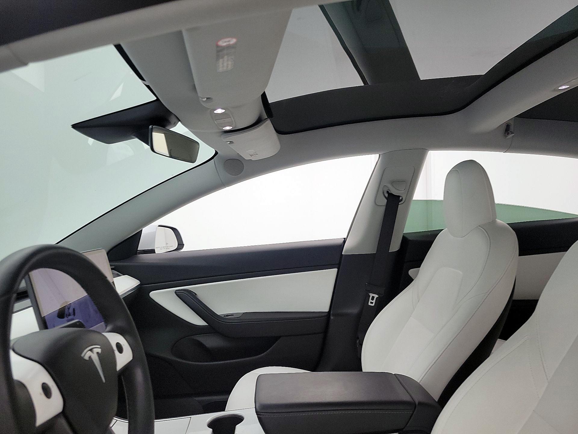 Thumbnail: 2020 Tesla Model 3 - 18