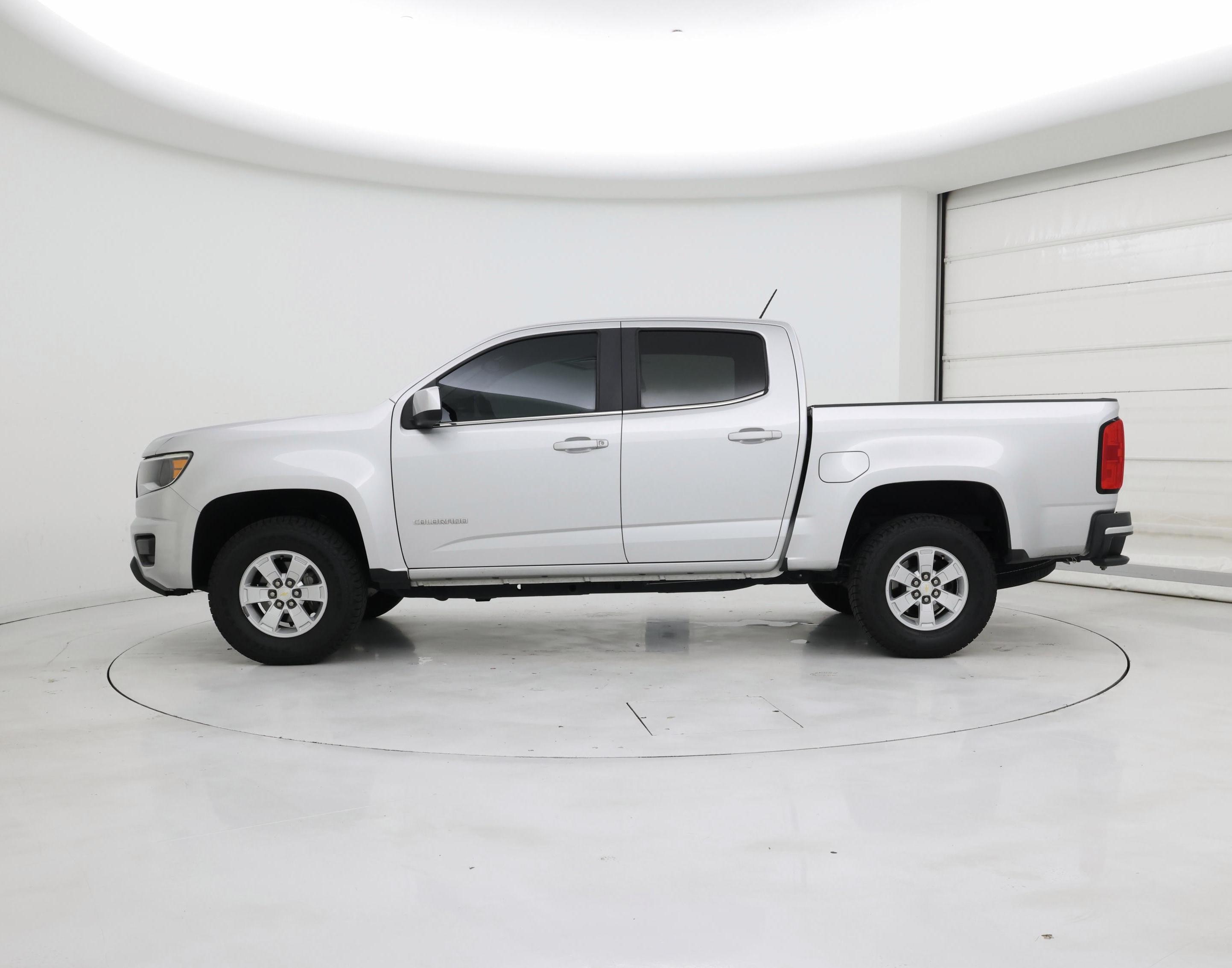 Thumbnail: 2017 Chevrolet Colorado - 3