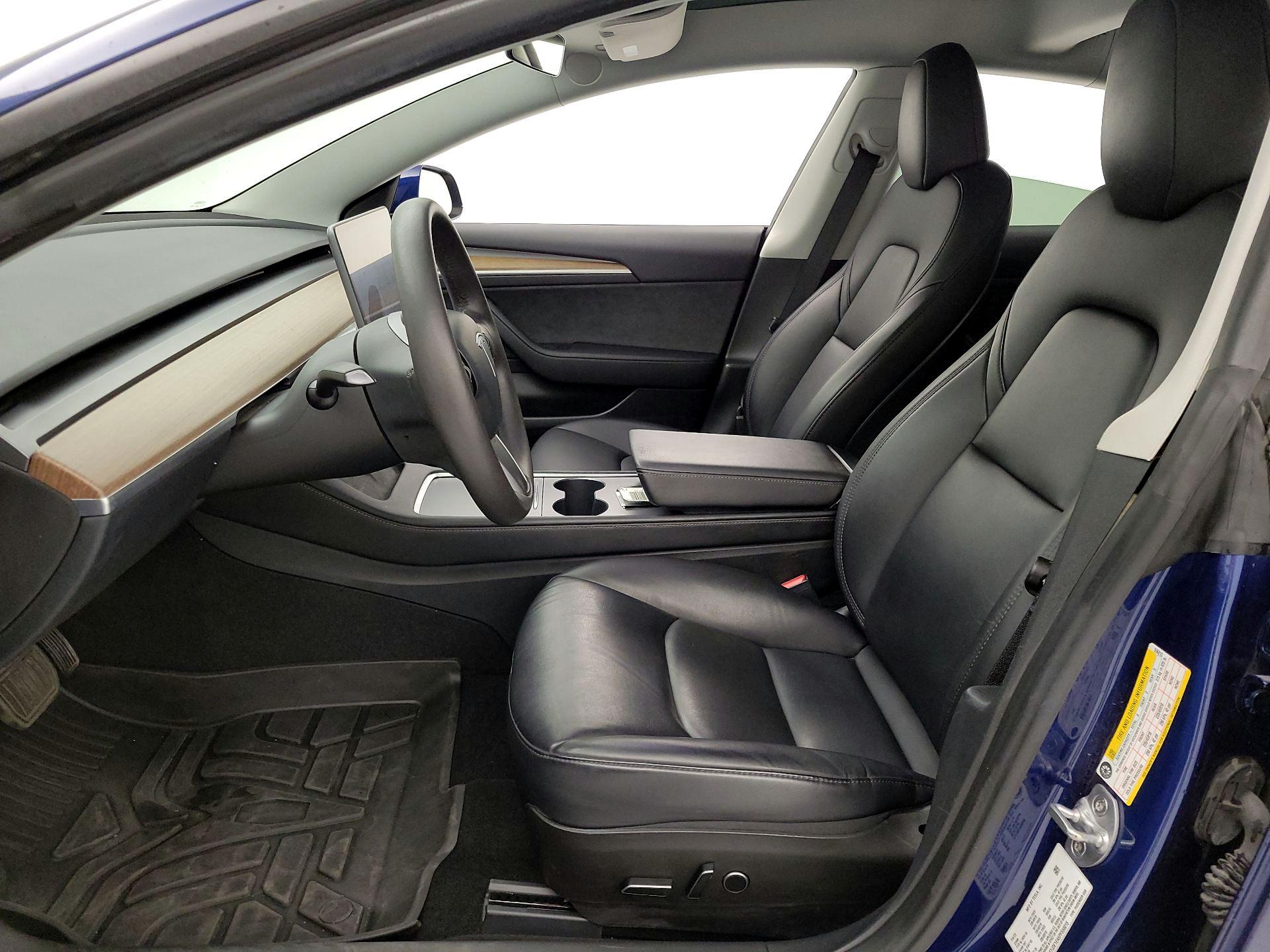 Thumbnail: 2023 Tesla Model 3 - 11