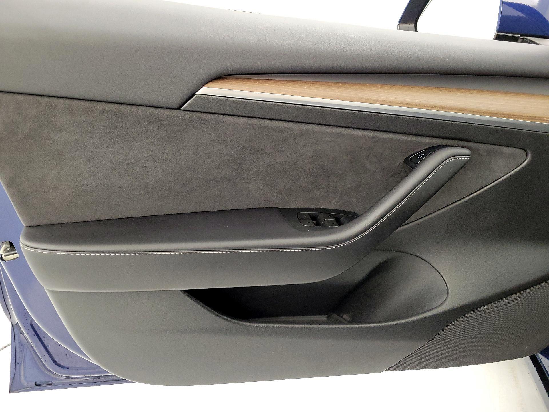 Thumbnail: 2023 Tesla Model 3 - 12