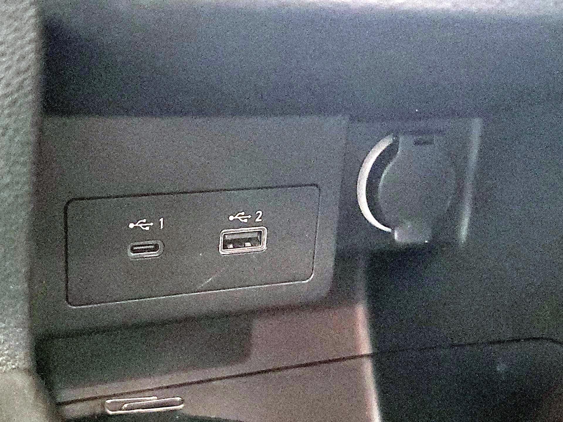 Thumbnail: 2021 Nissan Kicks - 18