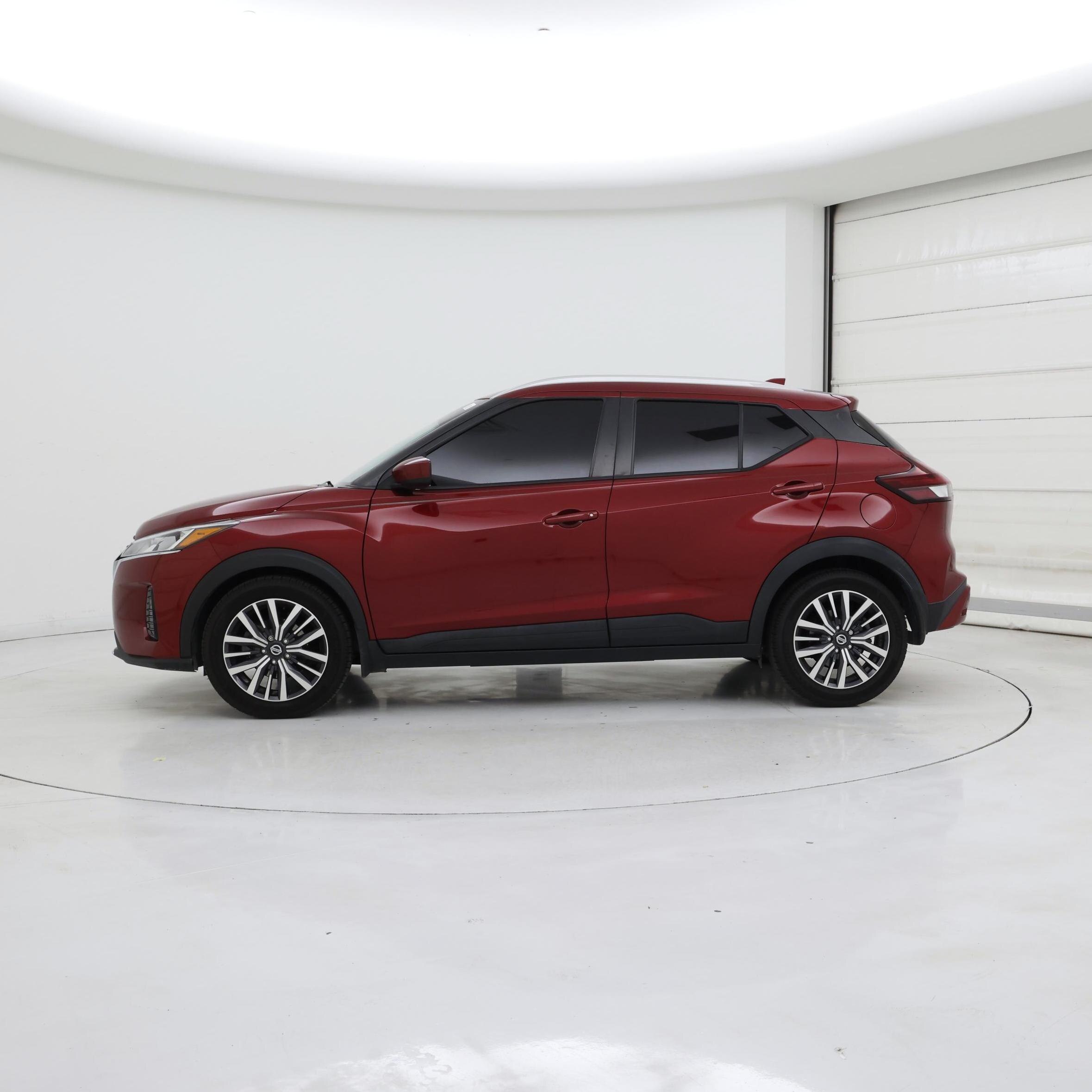 Thumbnail: 2021 Nissan Kicks - 3