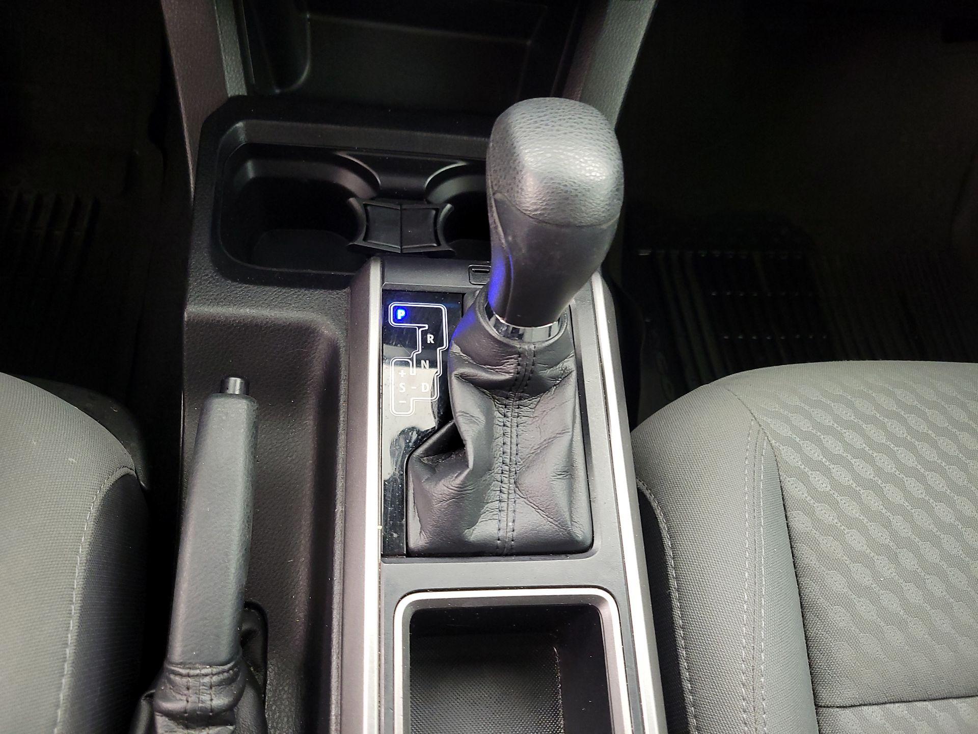 Thumbnail: 2021 Toyota Tacoma - 16