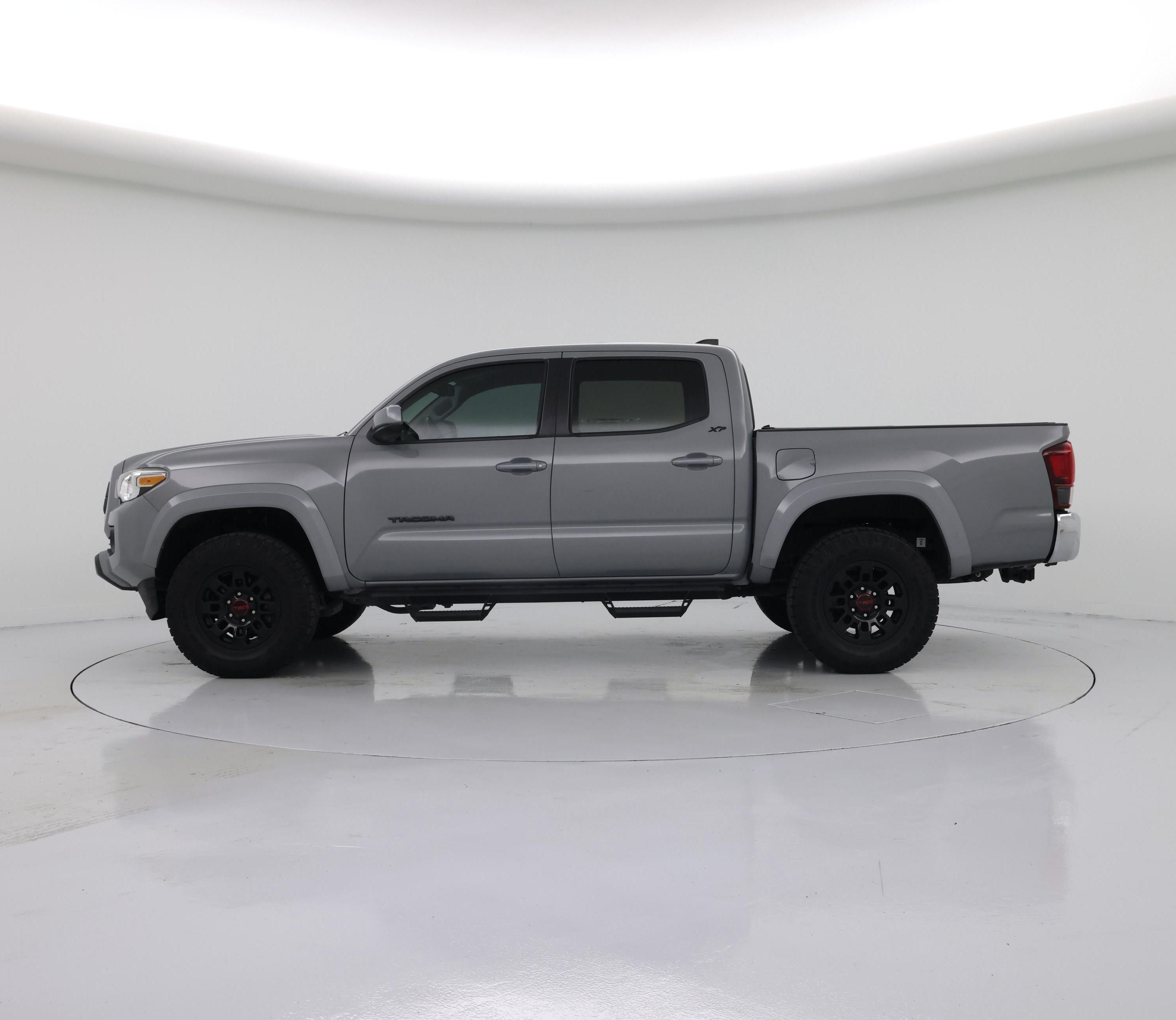 Thumbnail: 2021 Toyota Tacoma - 3