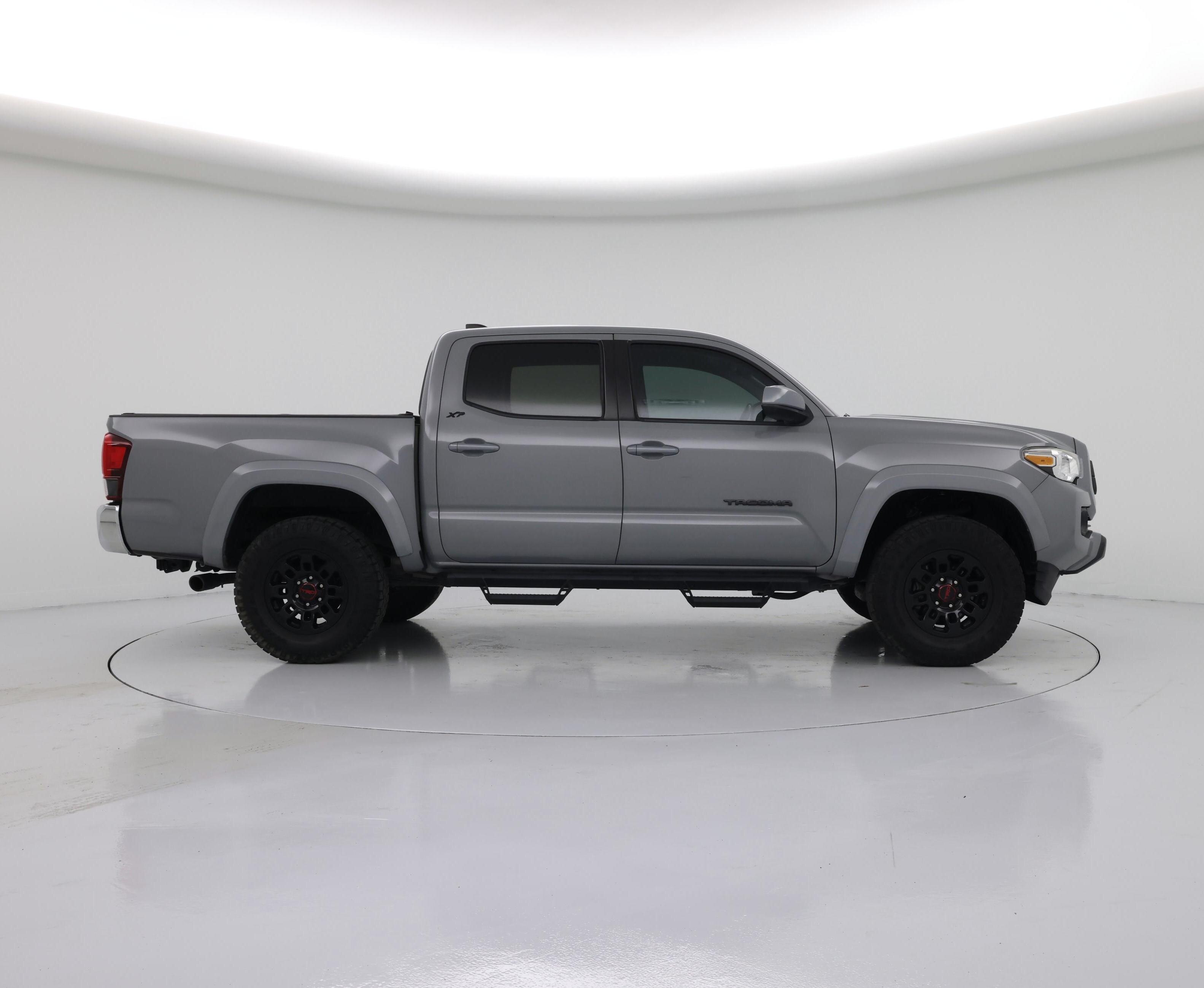 Thumbnail: 2021 Toyota Tacoma - 7