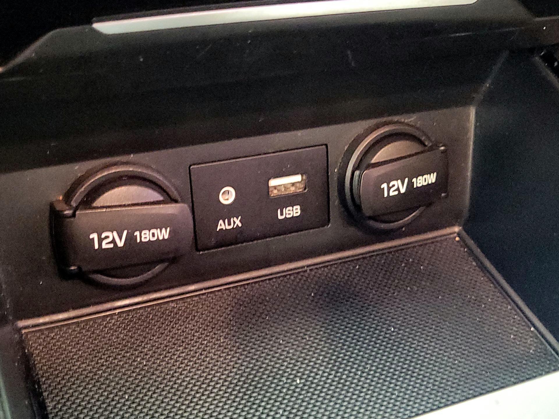 Thumbnail: 2017 Hyundai Elantra - 18