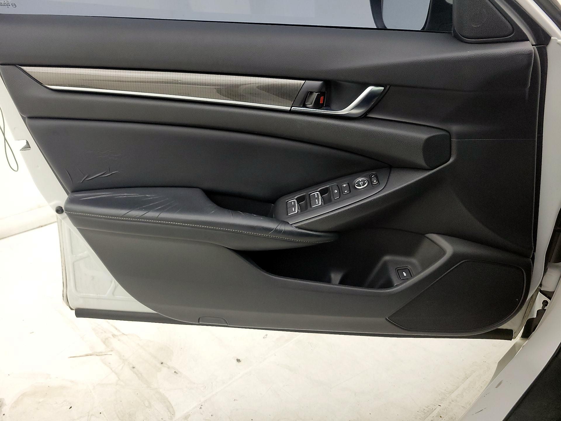 Thumbnail: 2018 Honda Accord - 12