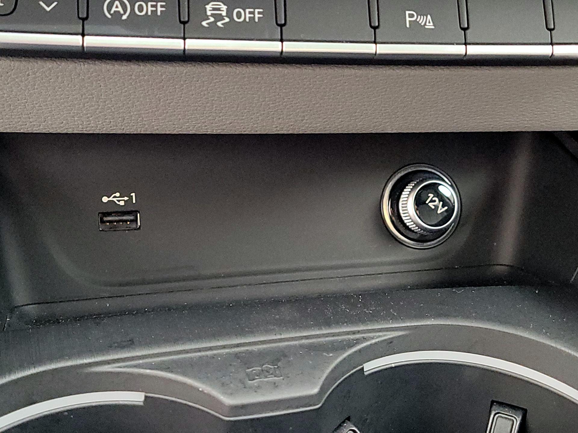 Thumbnail: 2018 Audi A4 - 18