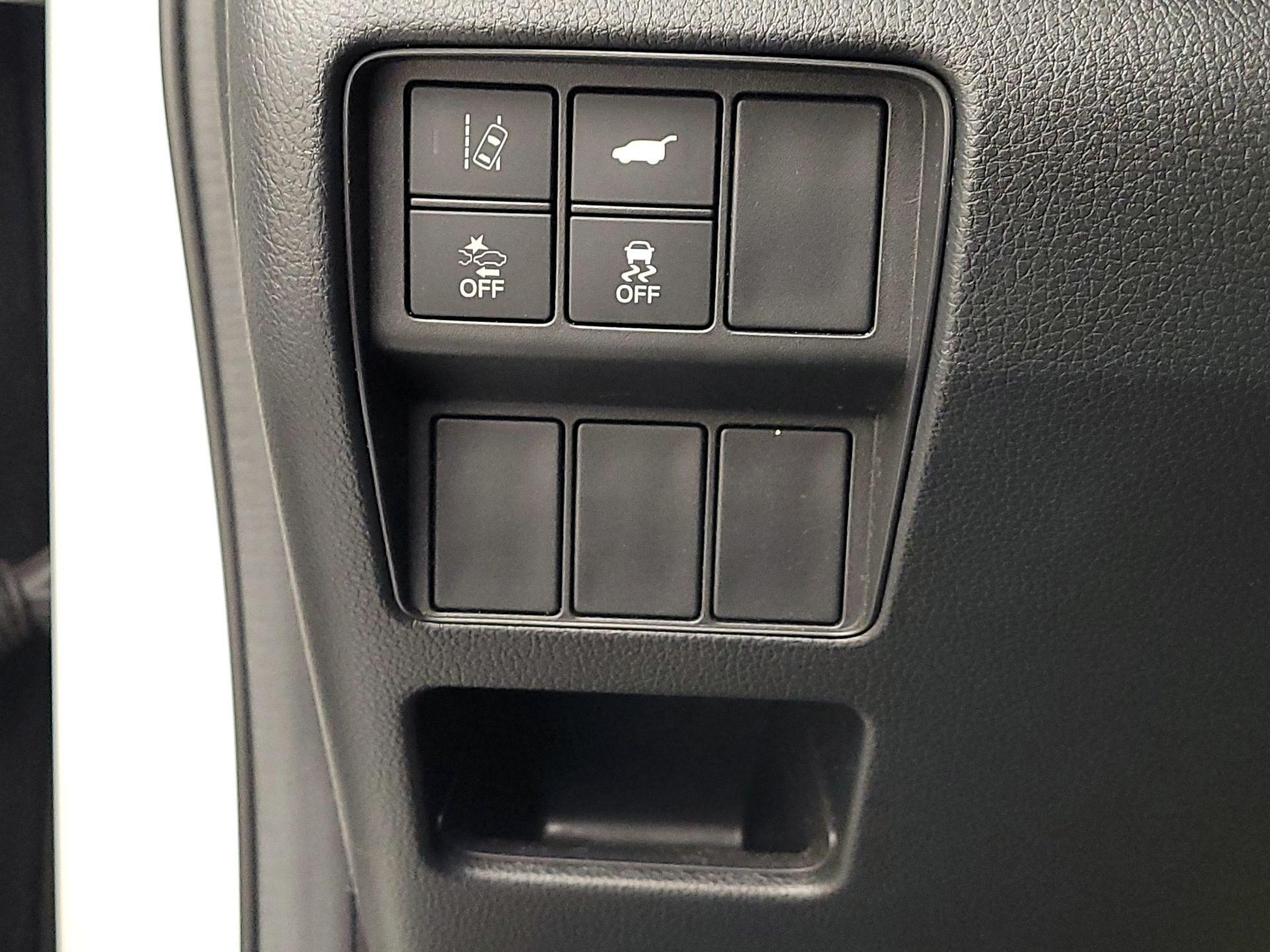 Thumbnail: 2017 Honda CR-V - 13