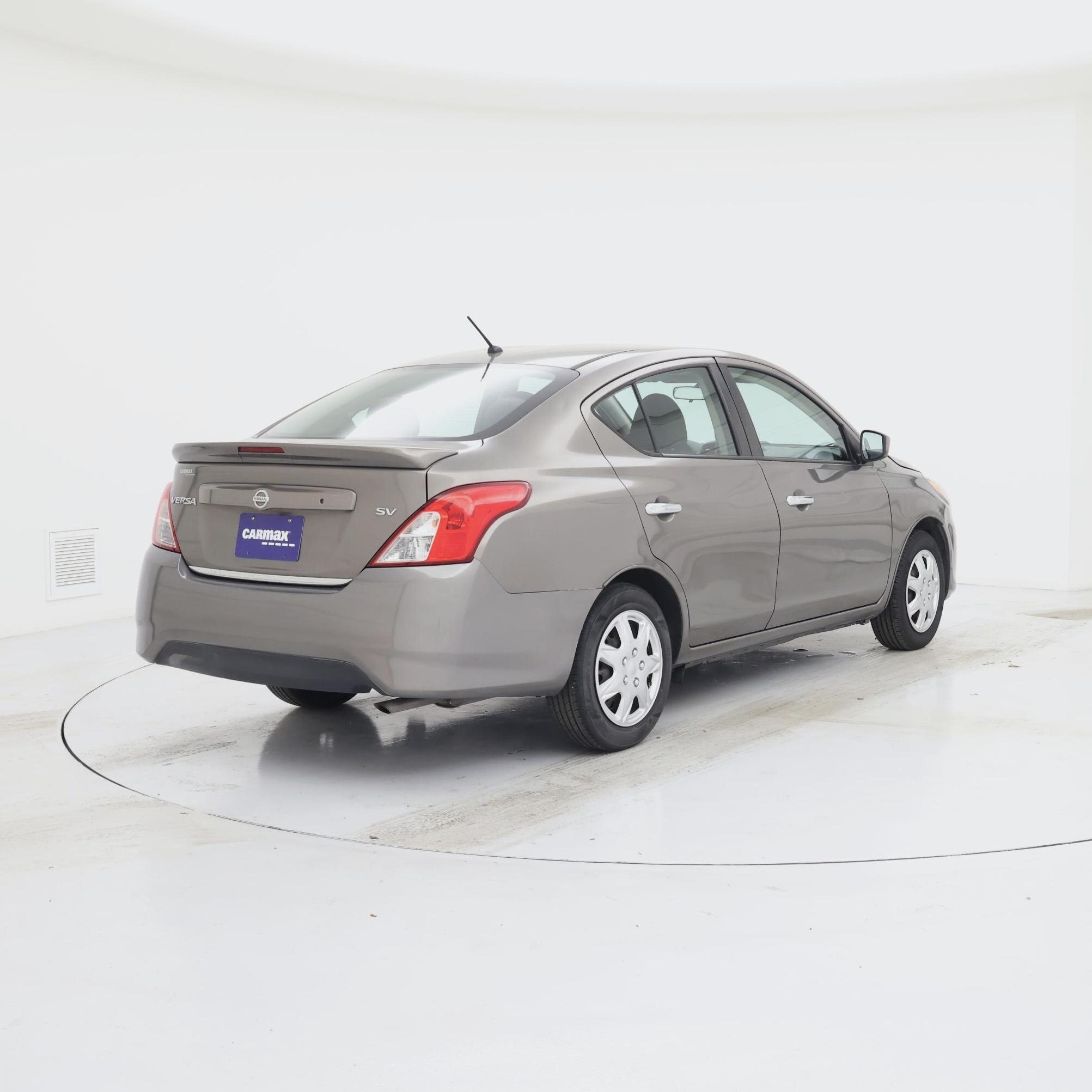 Thumbnail: 2017 Nissan Versa - 8