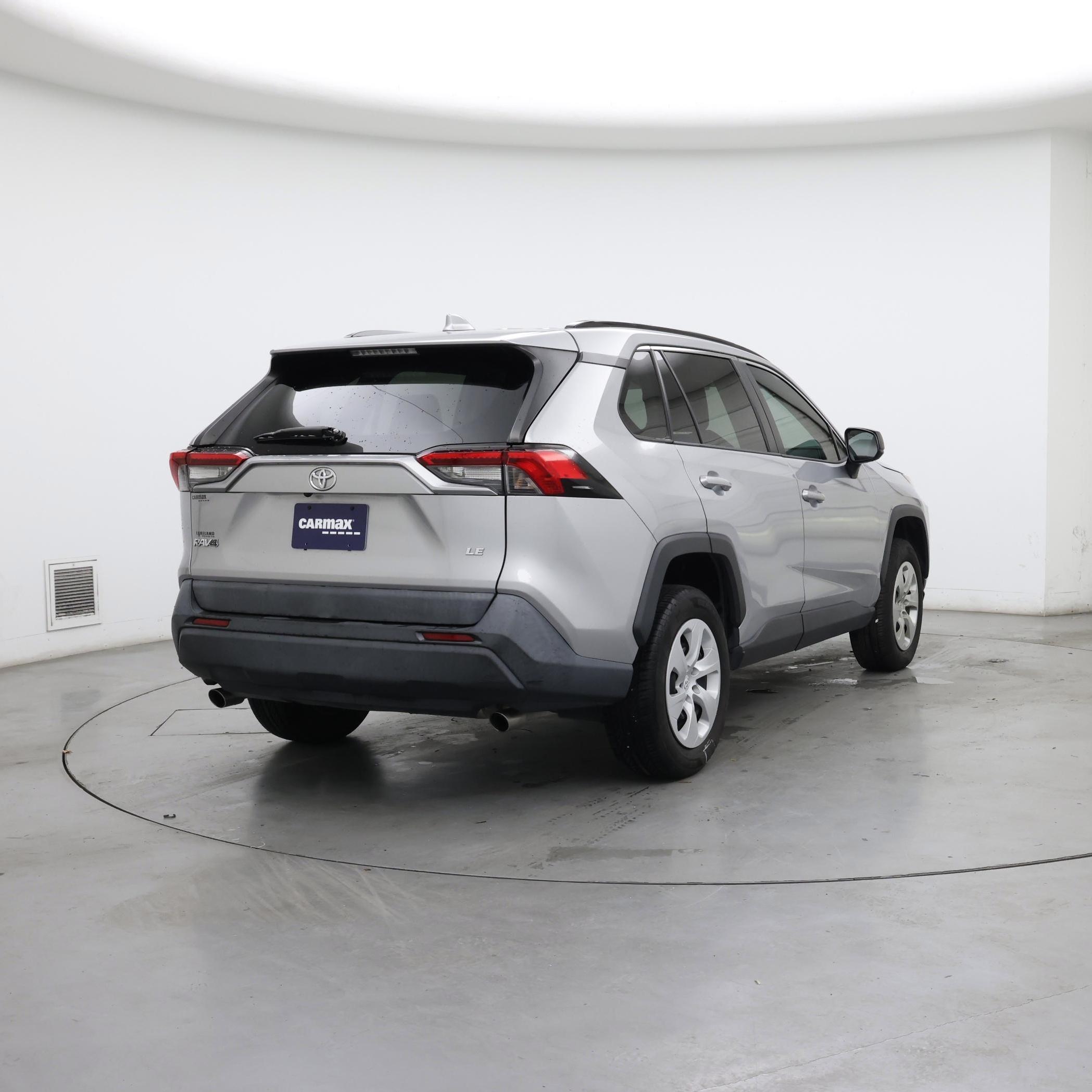 Thumbnail: 2019 Toyota RAV4 - 8