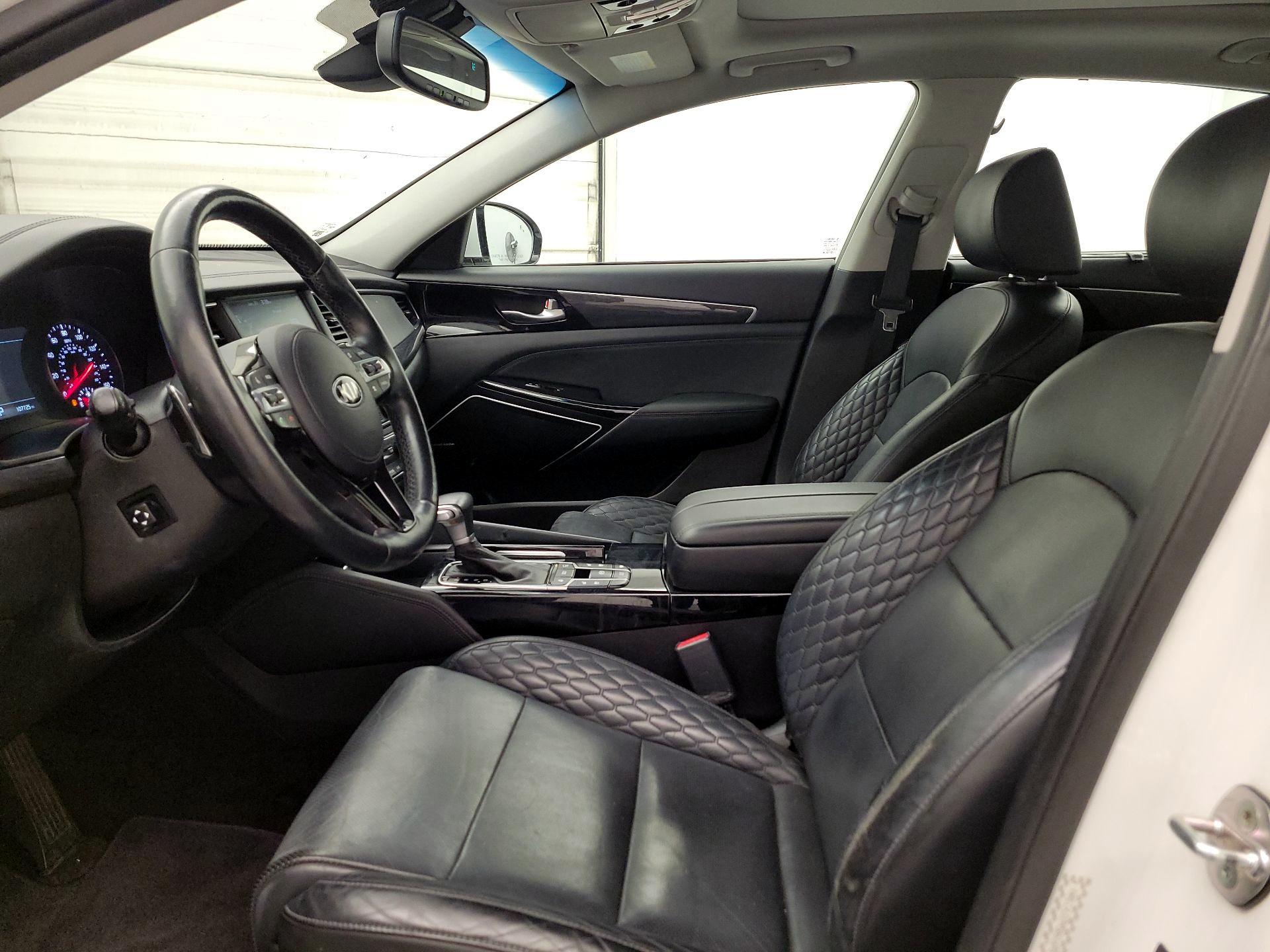 Thumbnail: 2017 Kia Cadenza - 11