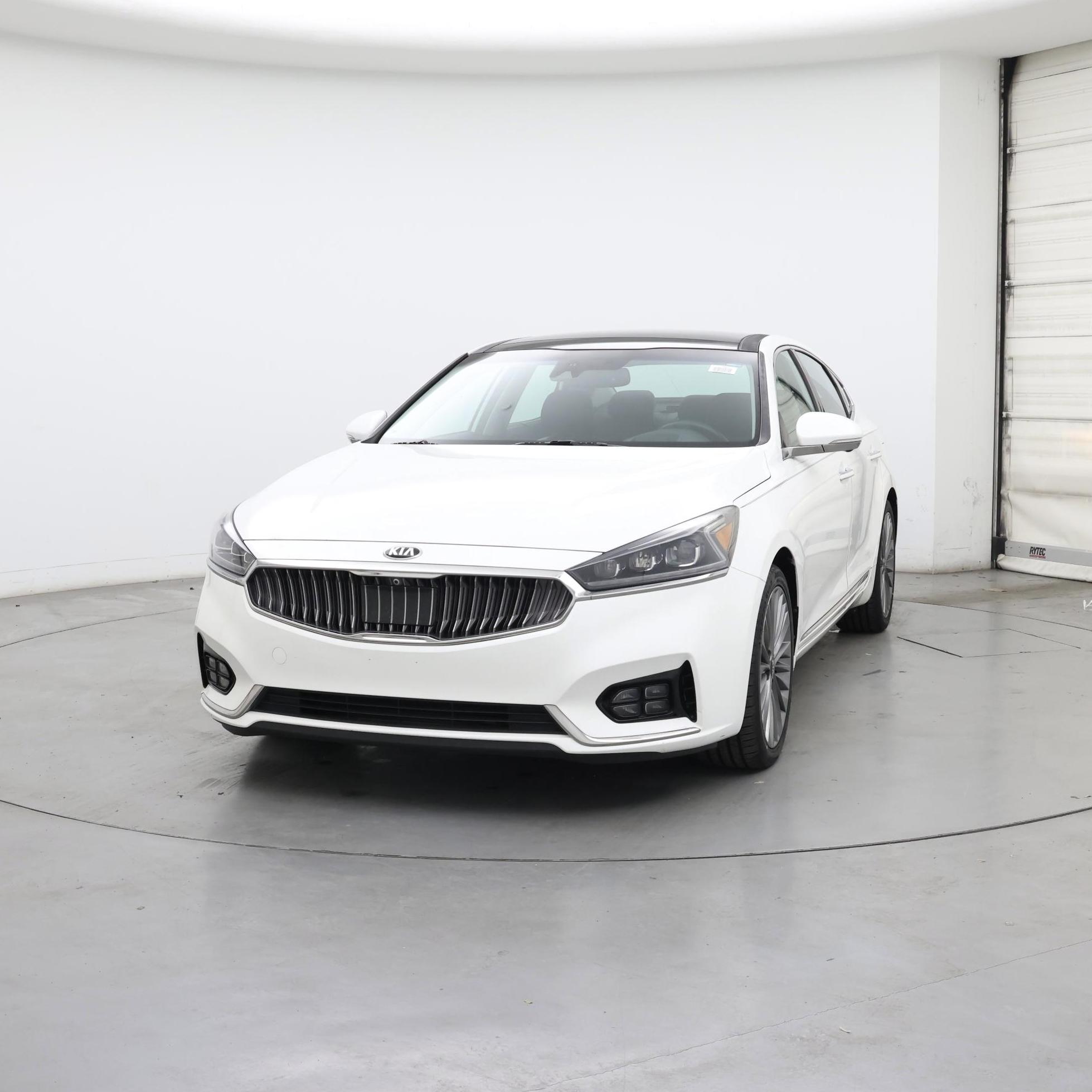 Thumbnail: 2017 Kia Cadenza - 4