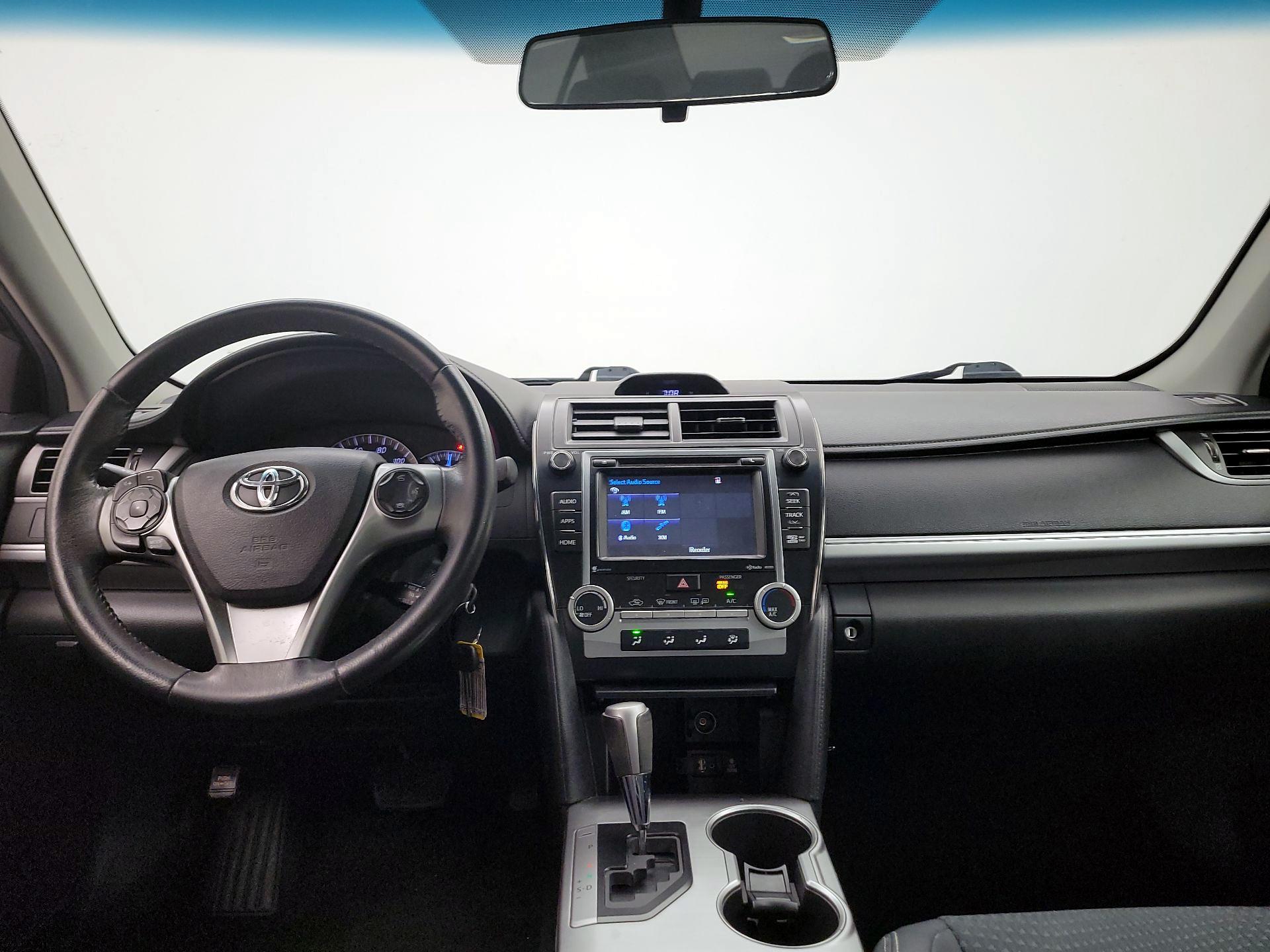 Thumbnail: 2014 Toyota Camry - 9