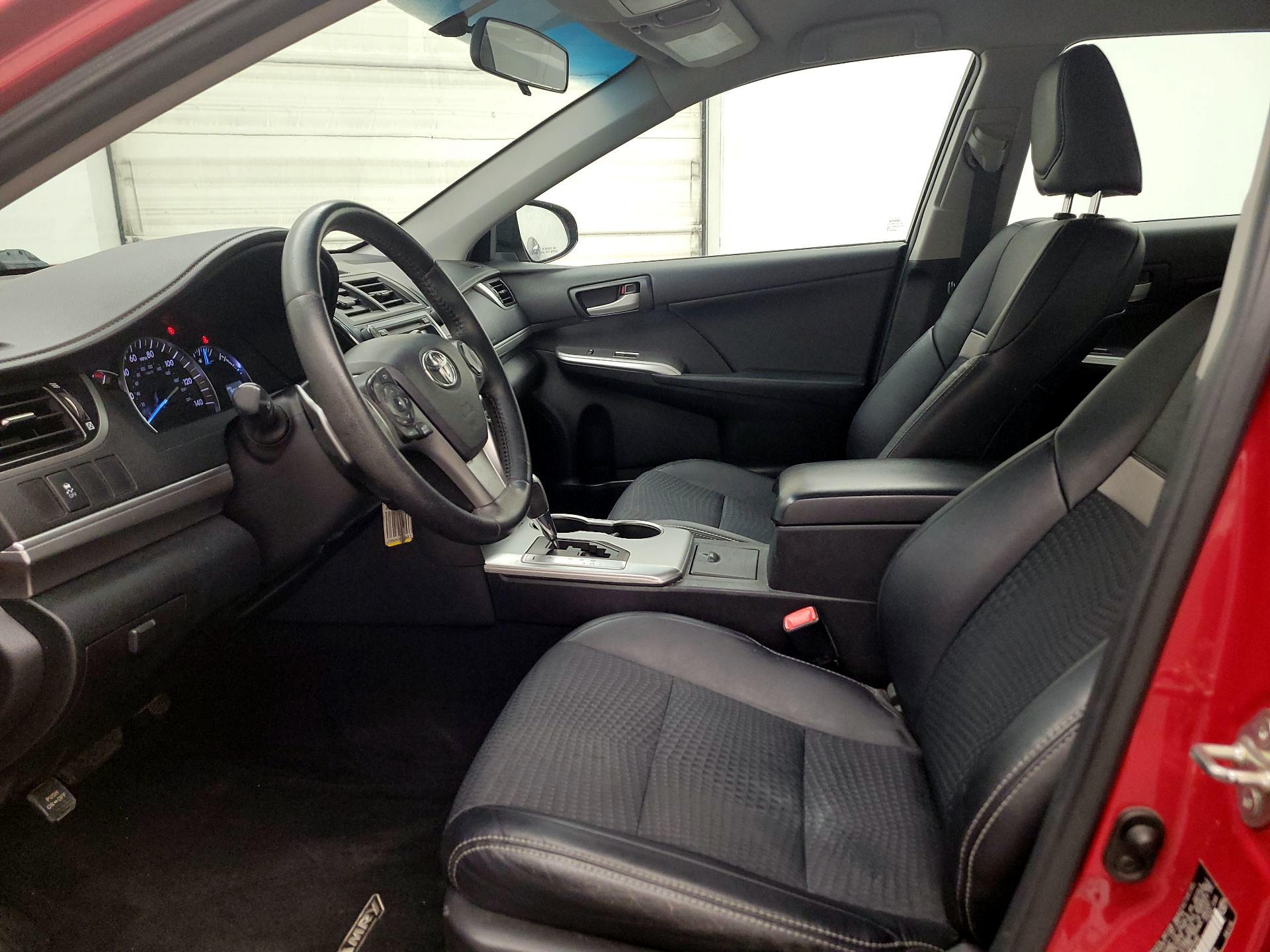 Thumbnail: 2014 Toyota Camry - 11