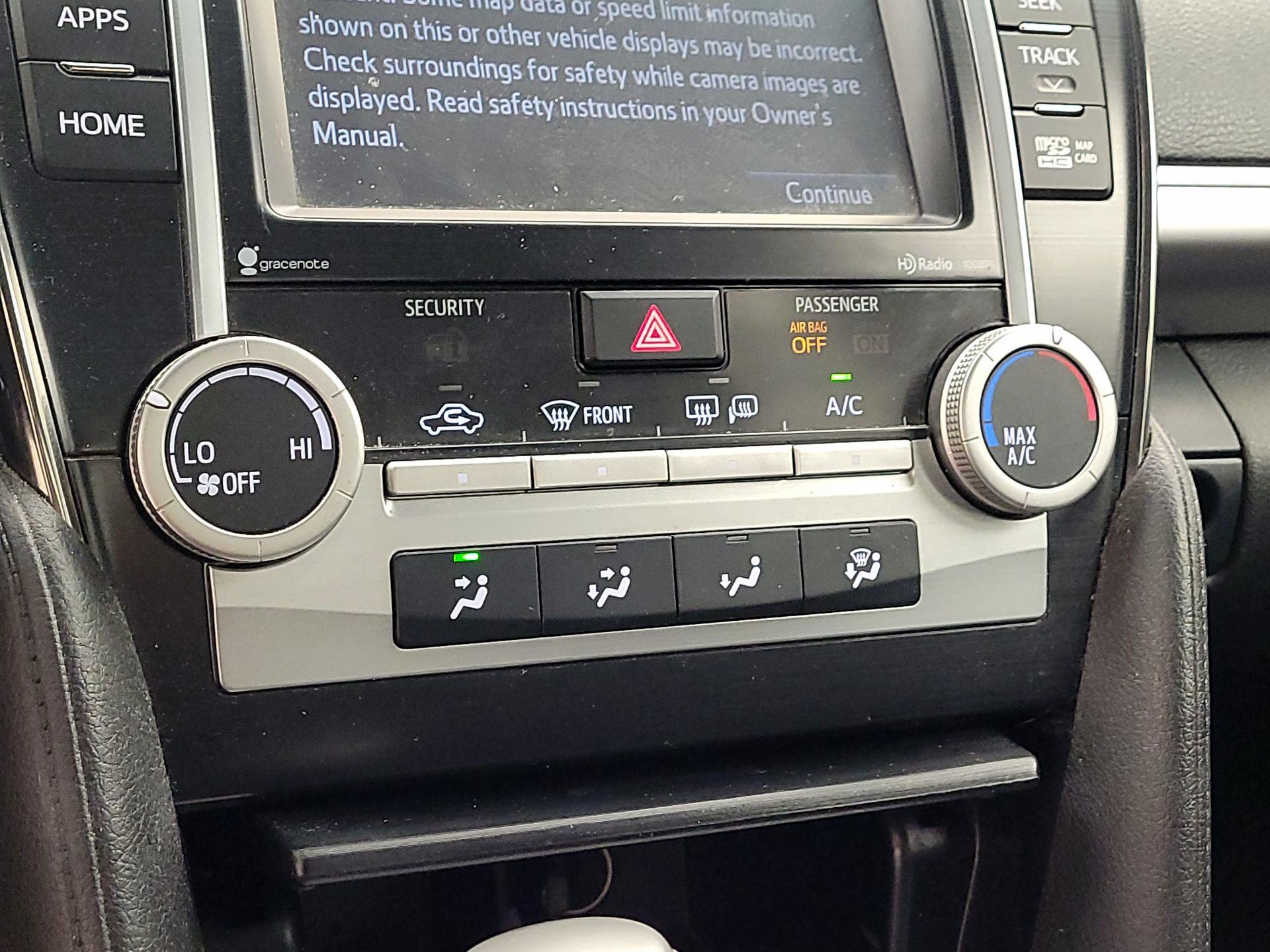 Thumbnail: 2014 Toyota Camry - 16